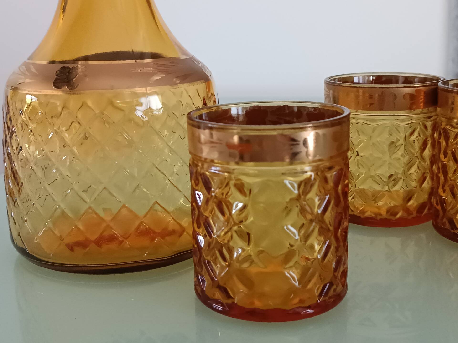 Vintage Bormioli Rocco service – carafe and 5 amber glasses