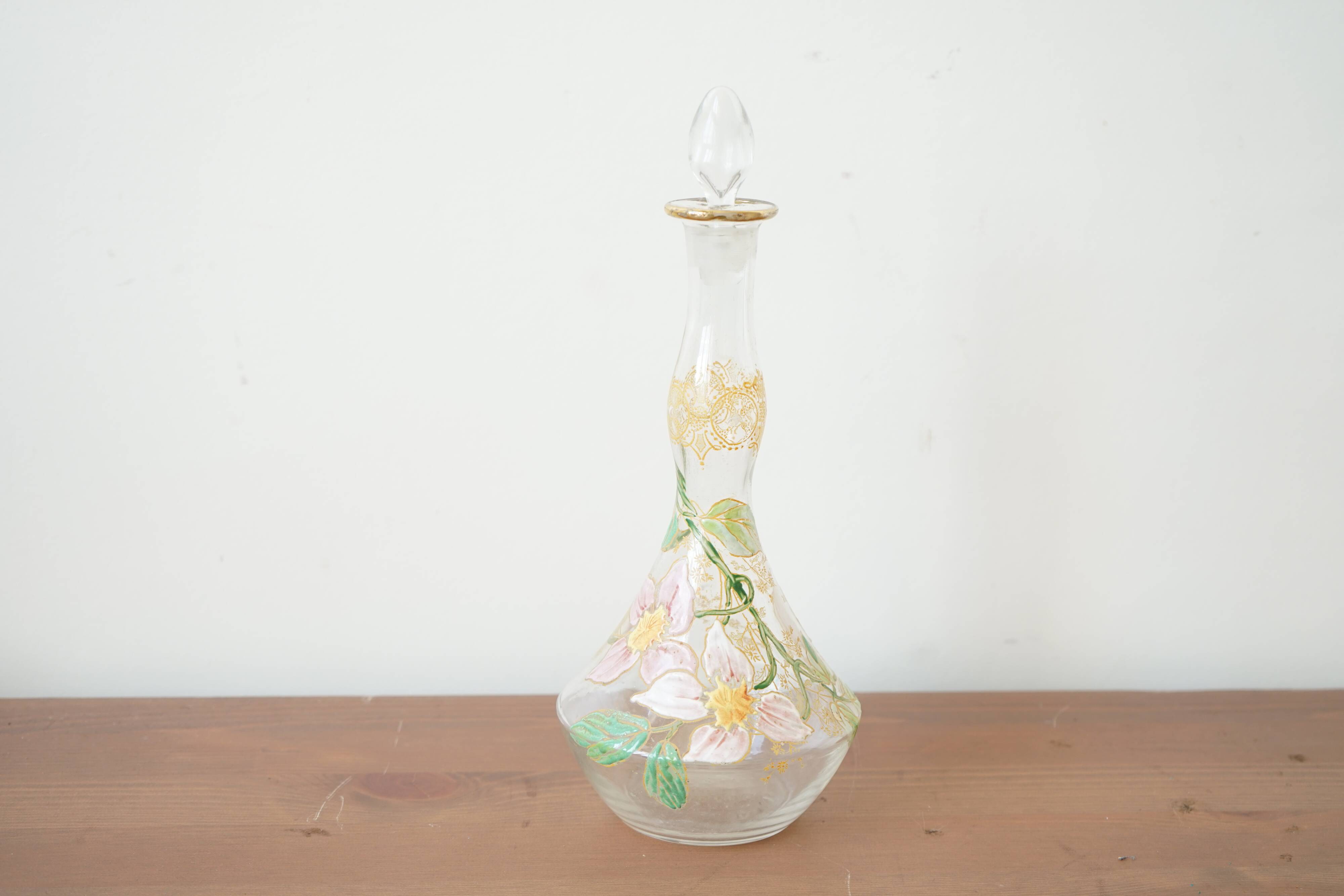 Legras (Fin XIXe siècle) carafe à liqueur en verre émaillé à décor de fleur