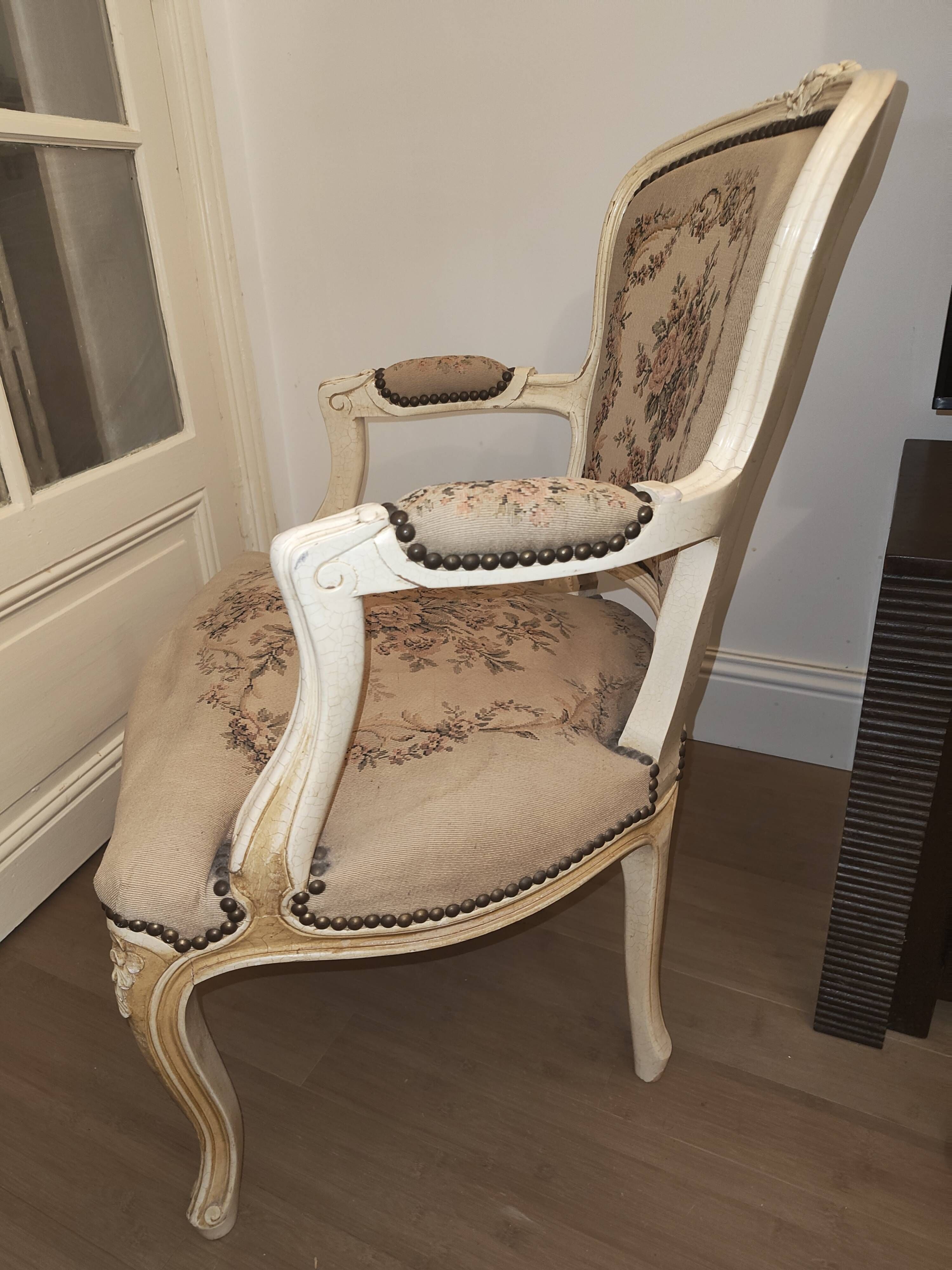 Fauteuil cabriolet Louis XV