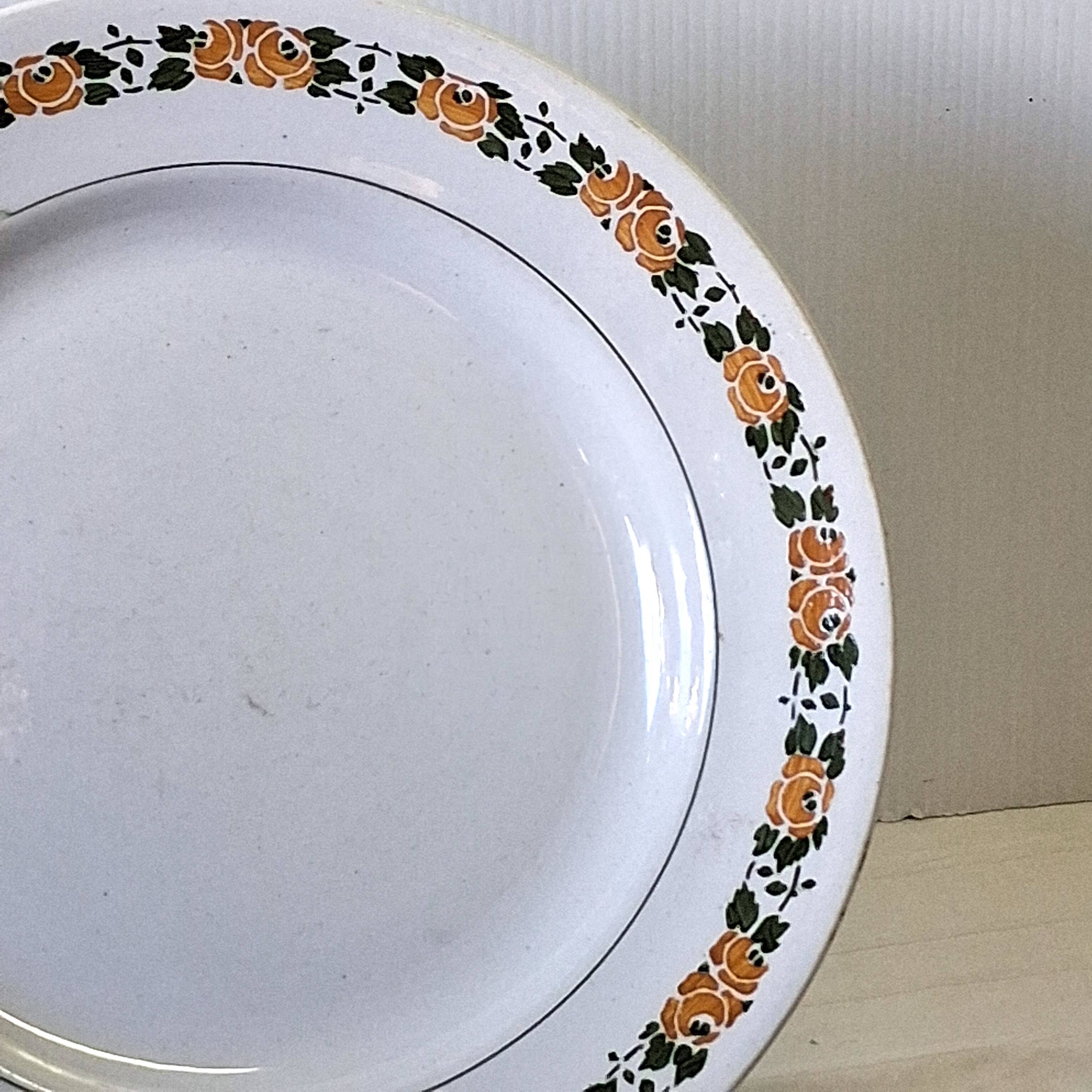 6 Villeroy & Boch dinner plates in good condition