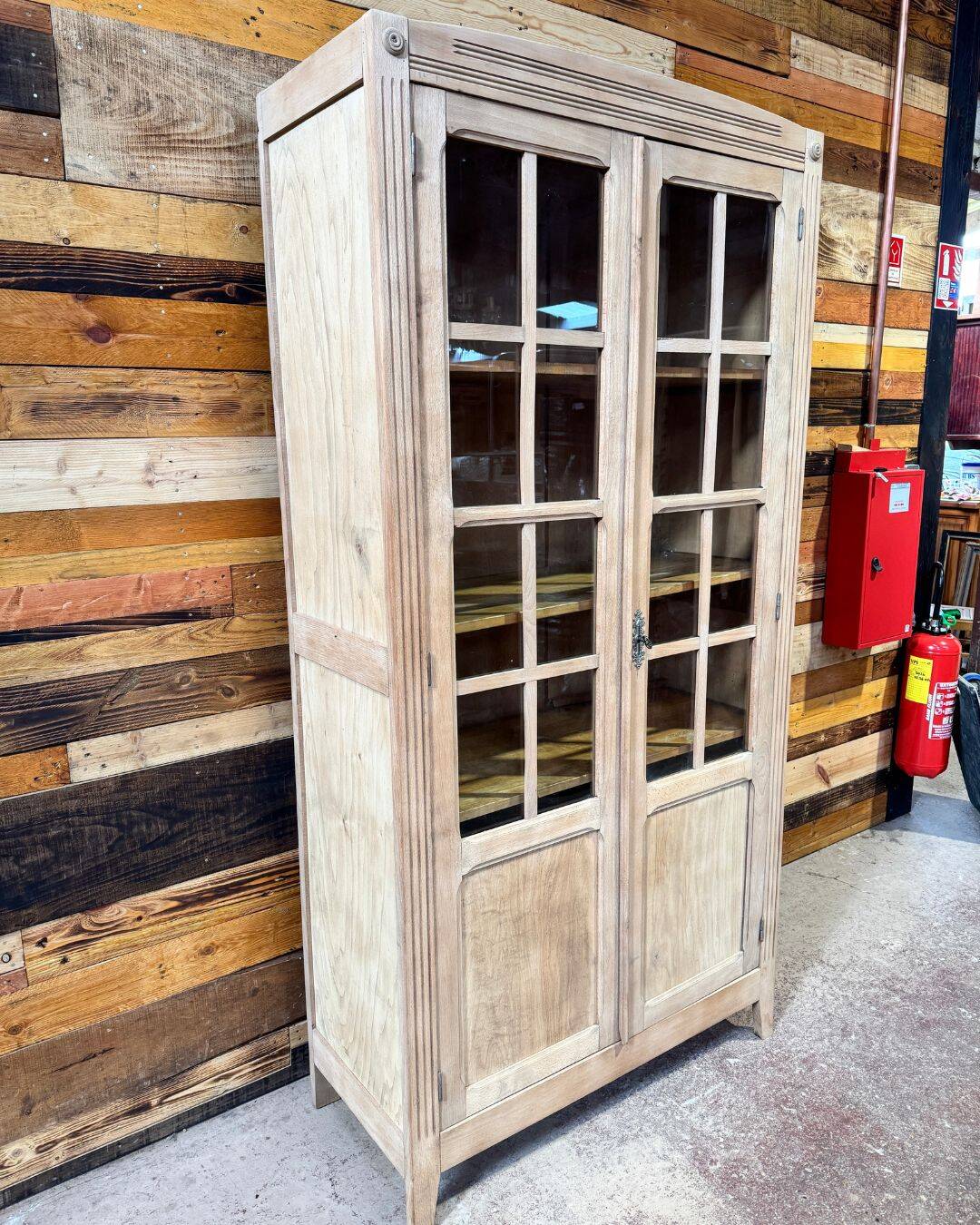 Aero-sanded oak library - 1940s