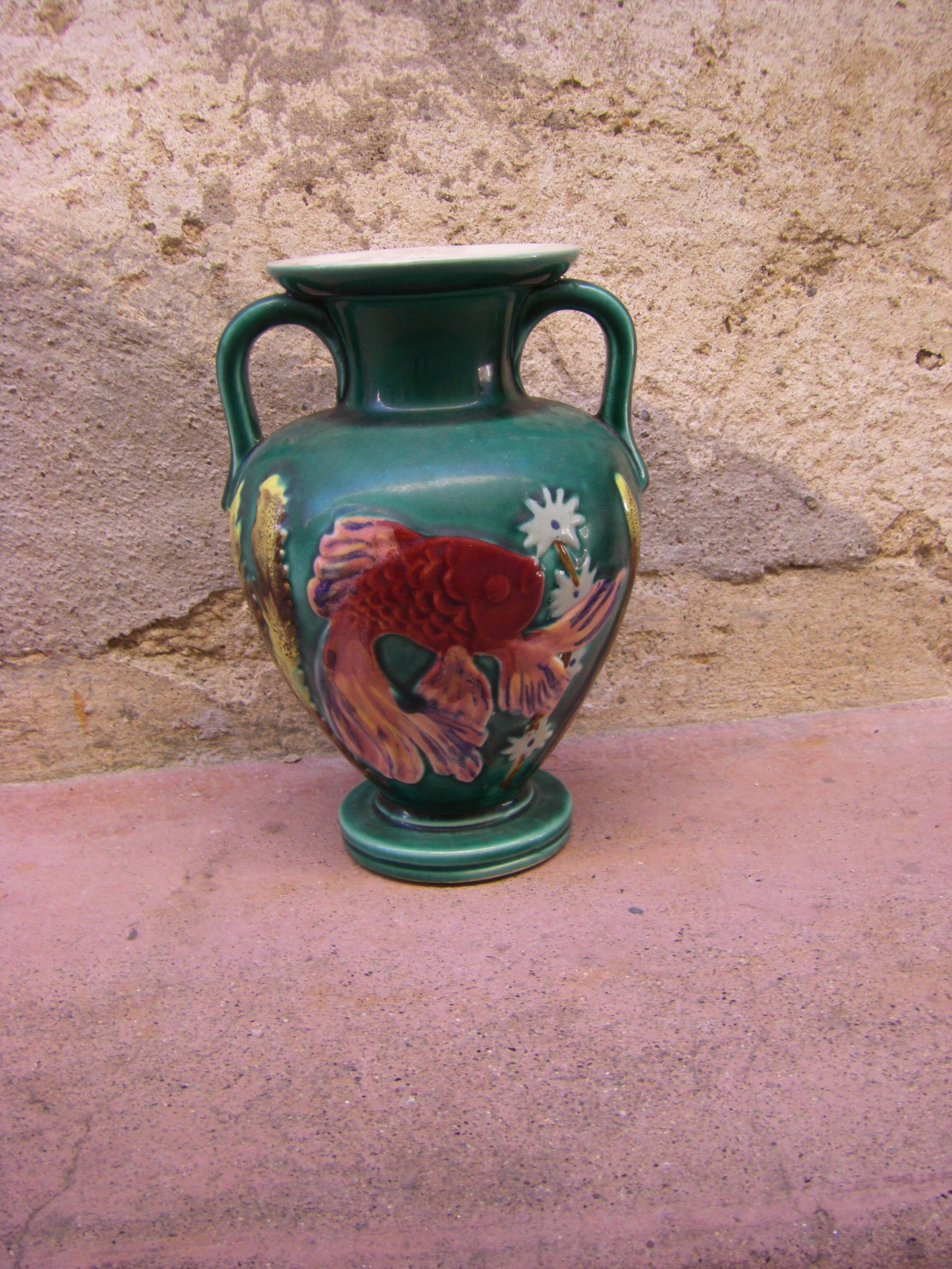 Vintage vase "fish decoration"