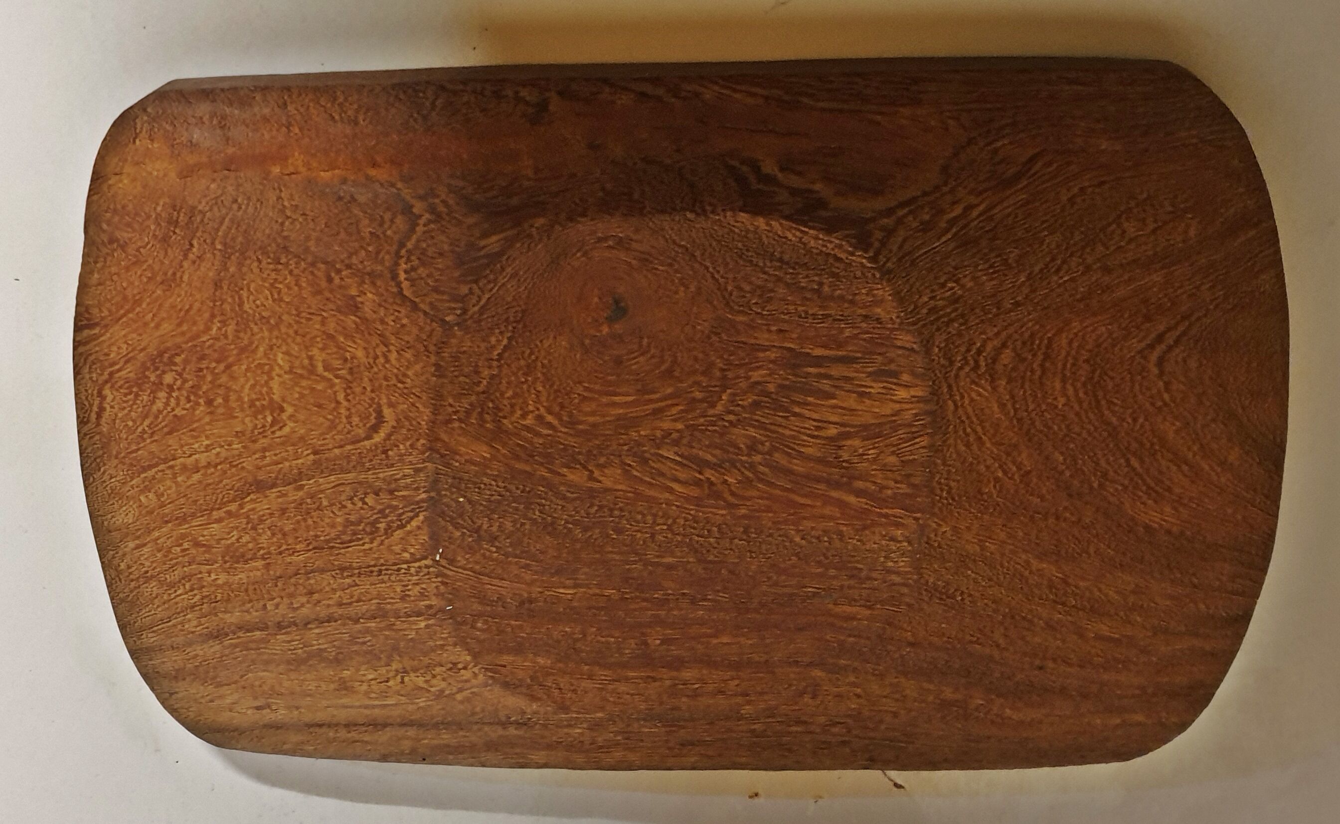 12 Wooden plates and their serving dish
