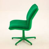 Fauteuil vert Artifort, design de Geoffrey Harcourt