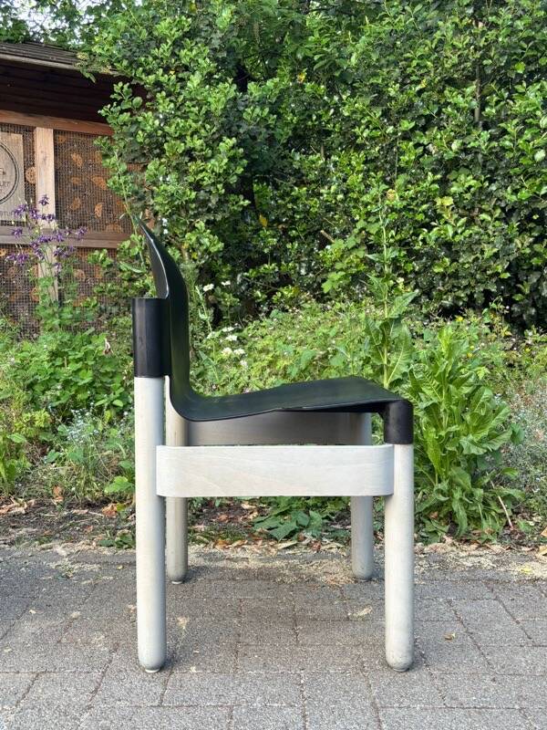 Grey wash Thonet Flex stacking chairs – design classic by Gerd Lange