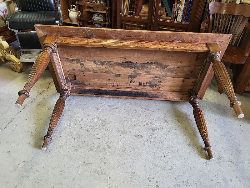 Table 4 legs of old manufacture