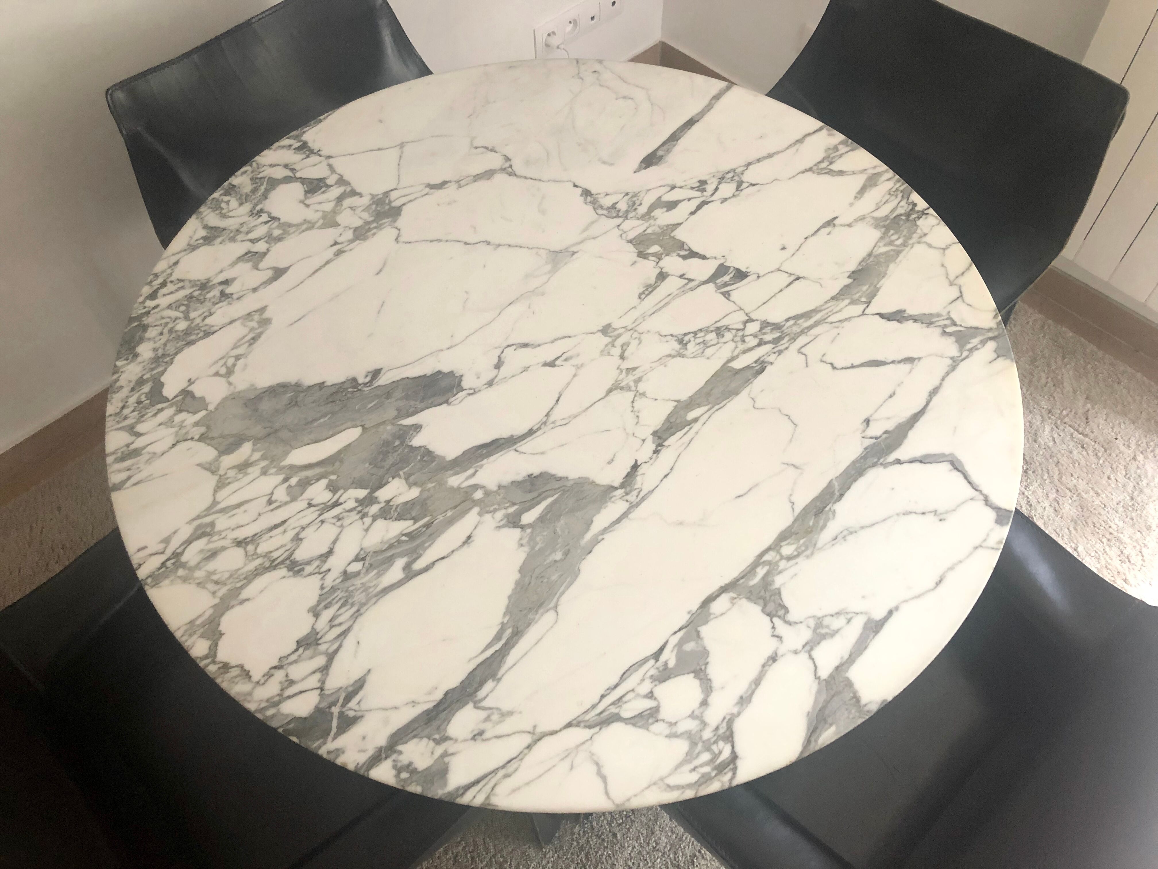 Round marble table 110 cm by Cassina