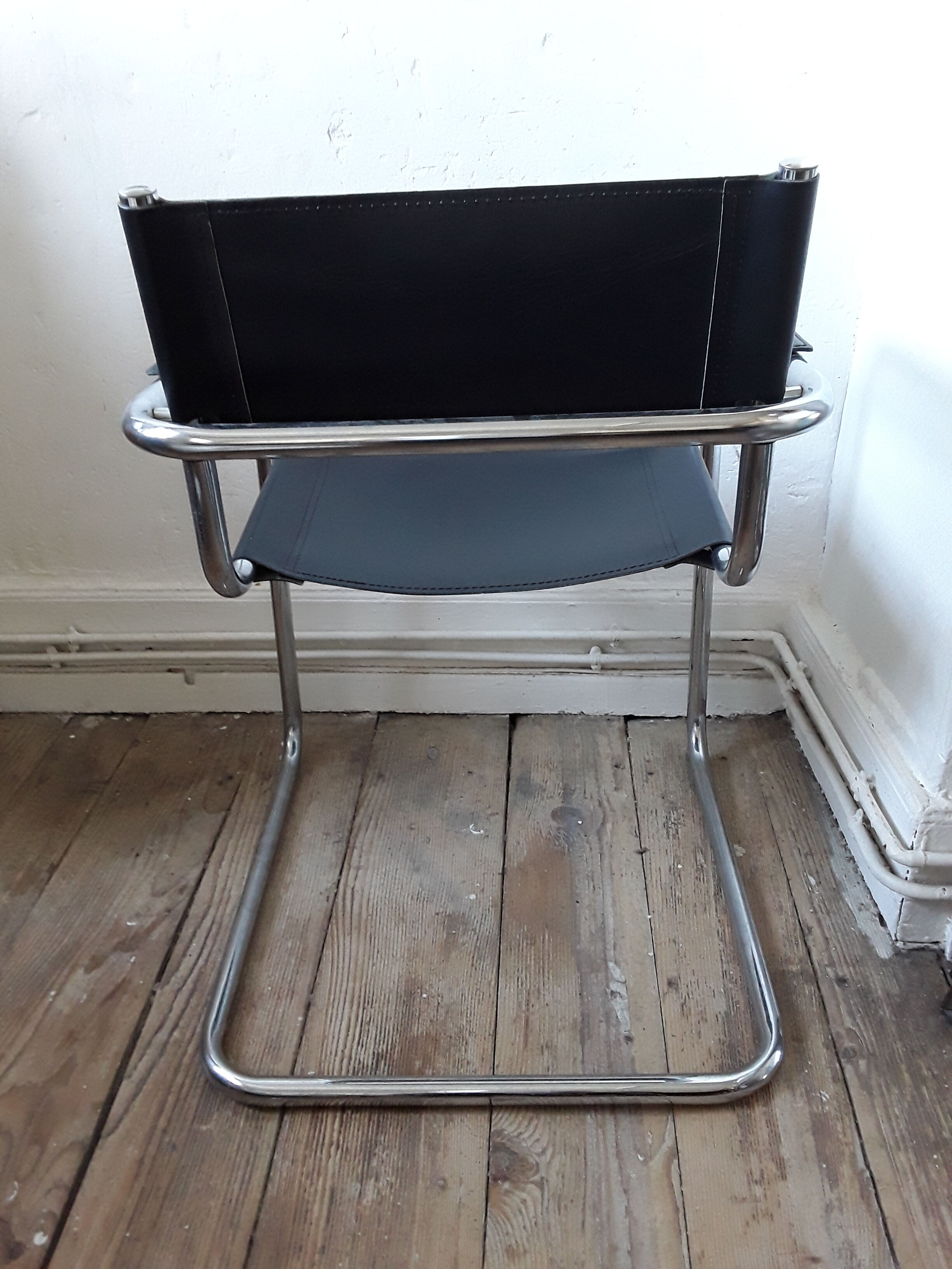 Leather and chrome design chair cantilever 60s/70s