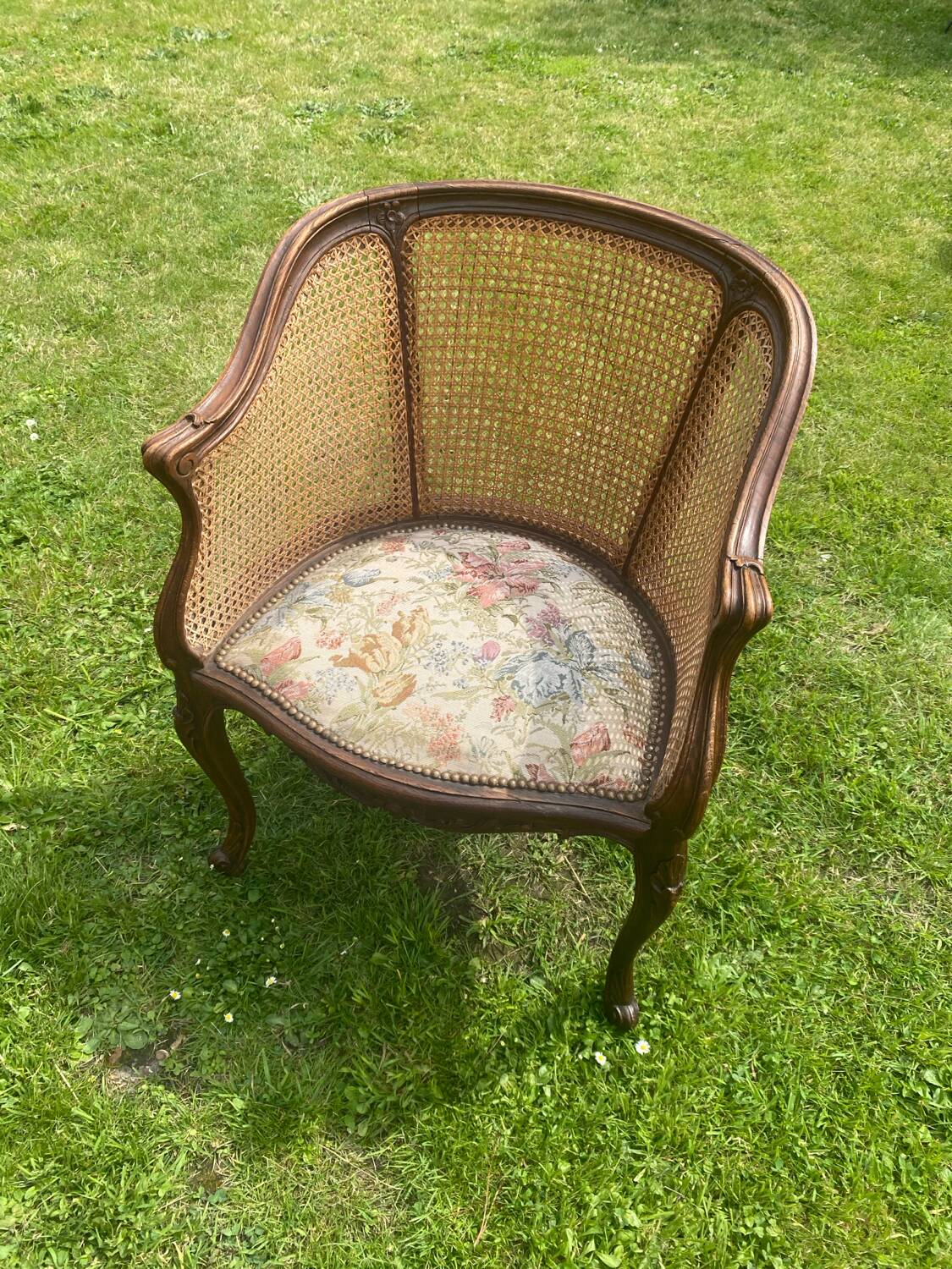 Fauteuil en cannage style Louis 15