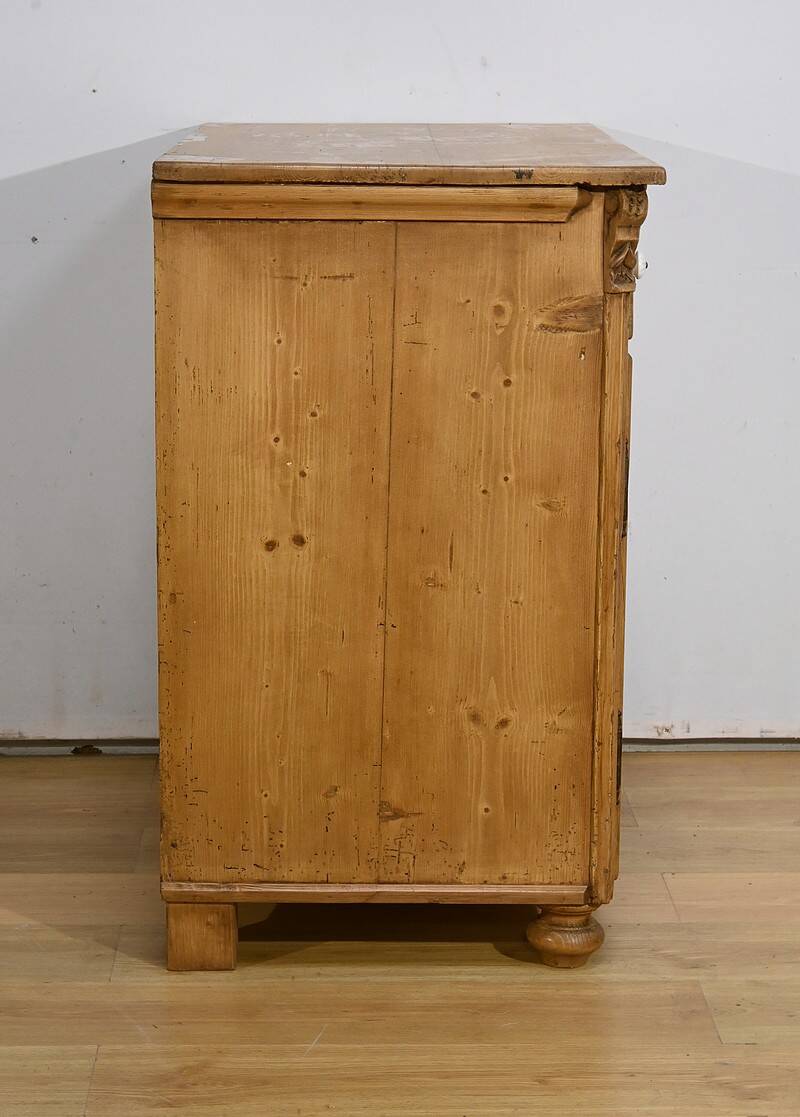 Pine Sideboard – Early 20th Century