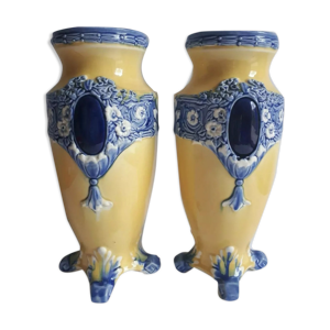 Paire de vases barbotine
