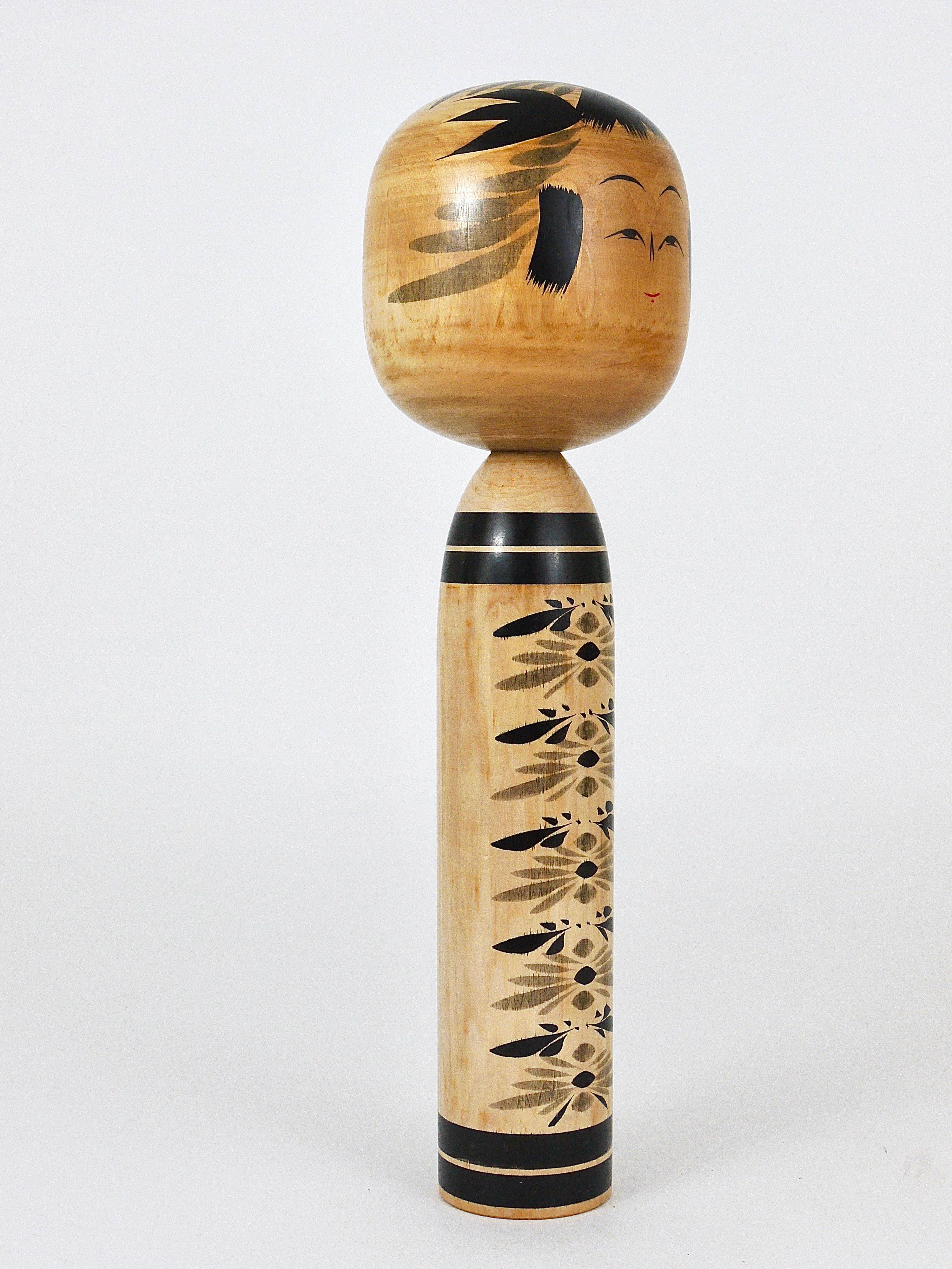 Sculpture poupée Kokeshi Togatta décorative du nord du Japon, peinte à la main