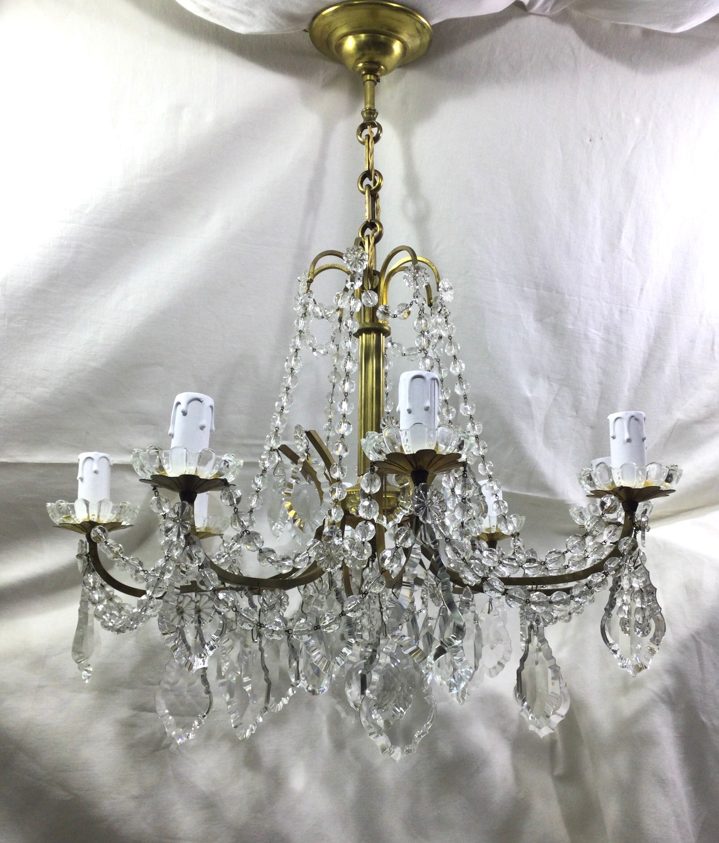 Lustre à 8 lumières en bronze et cristal