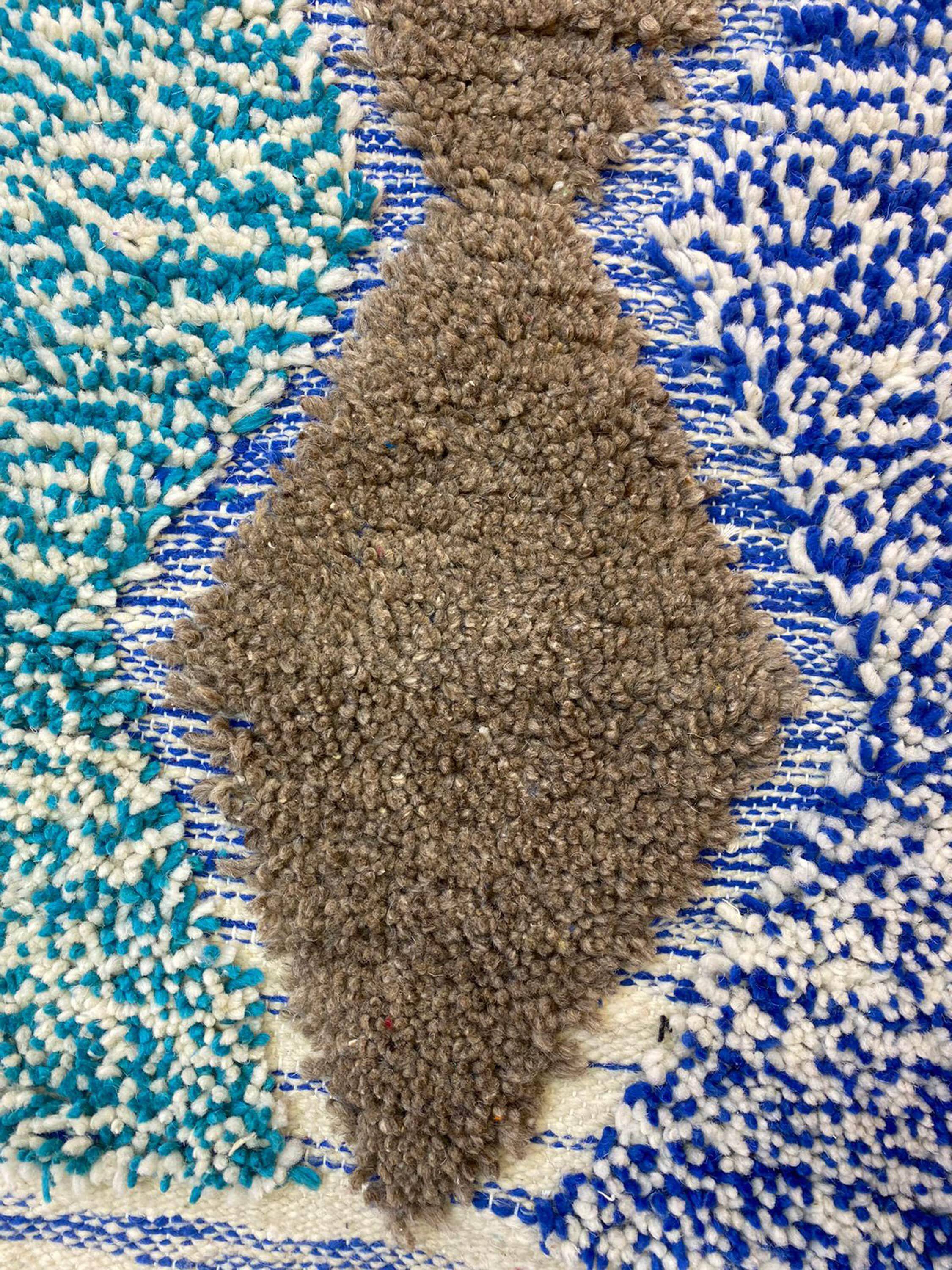 Handmade Moroccan rug, natural wool, 3x2 m.