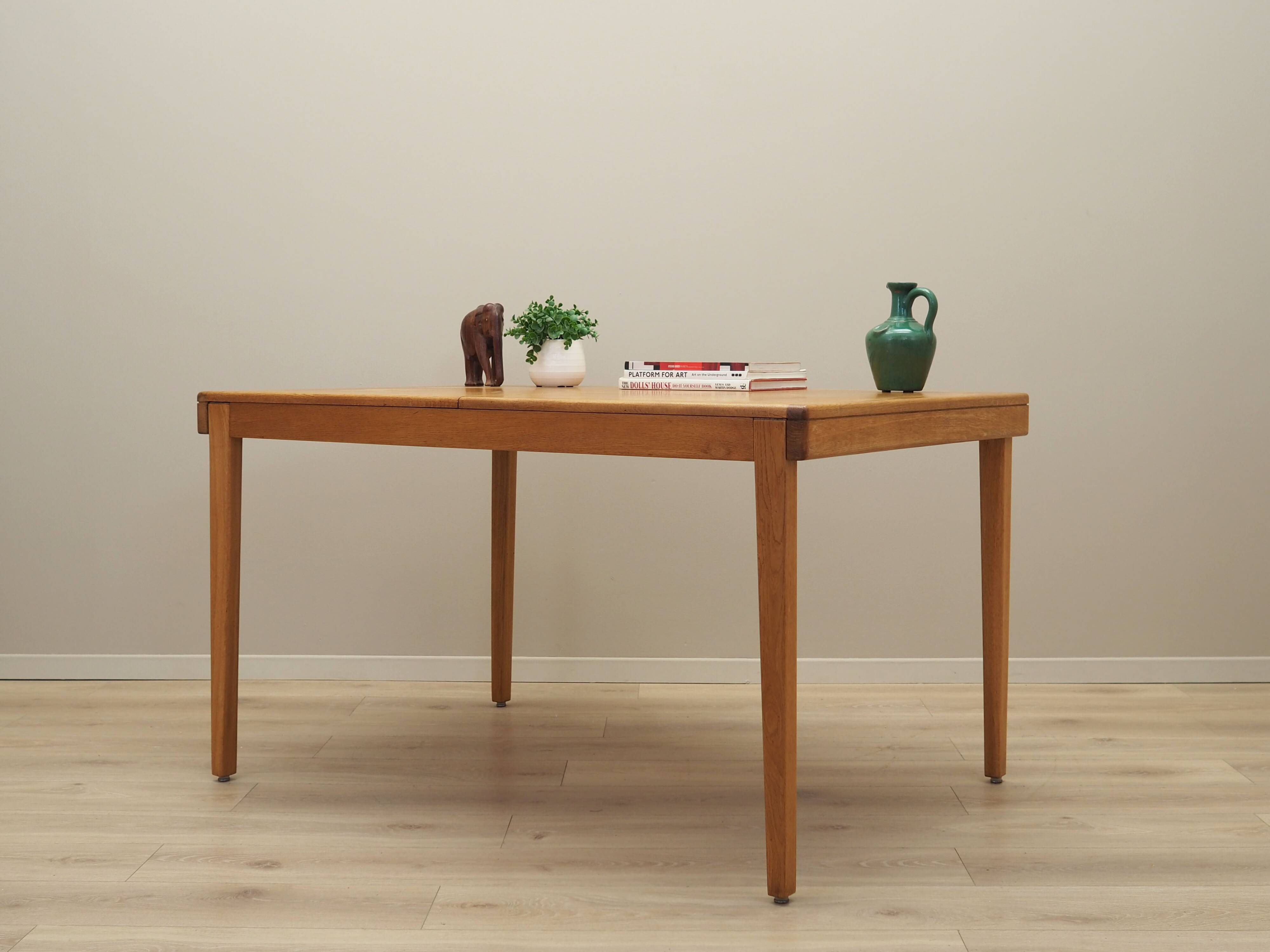 Oak table, Danish design, 1970s, production: Denmark