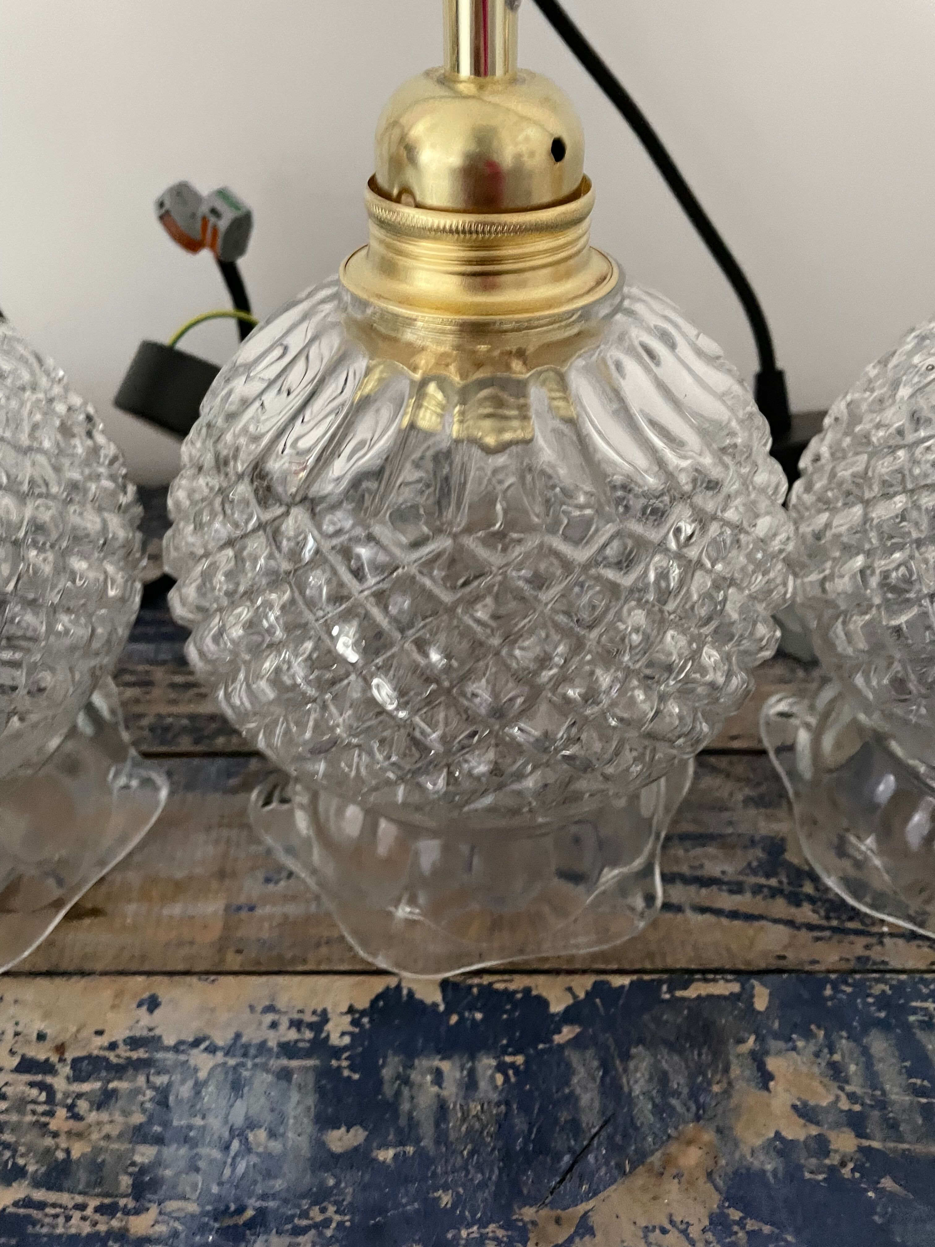 Set of three new electrified chiseled glass suspensions