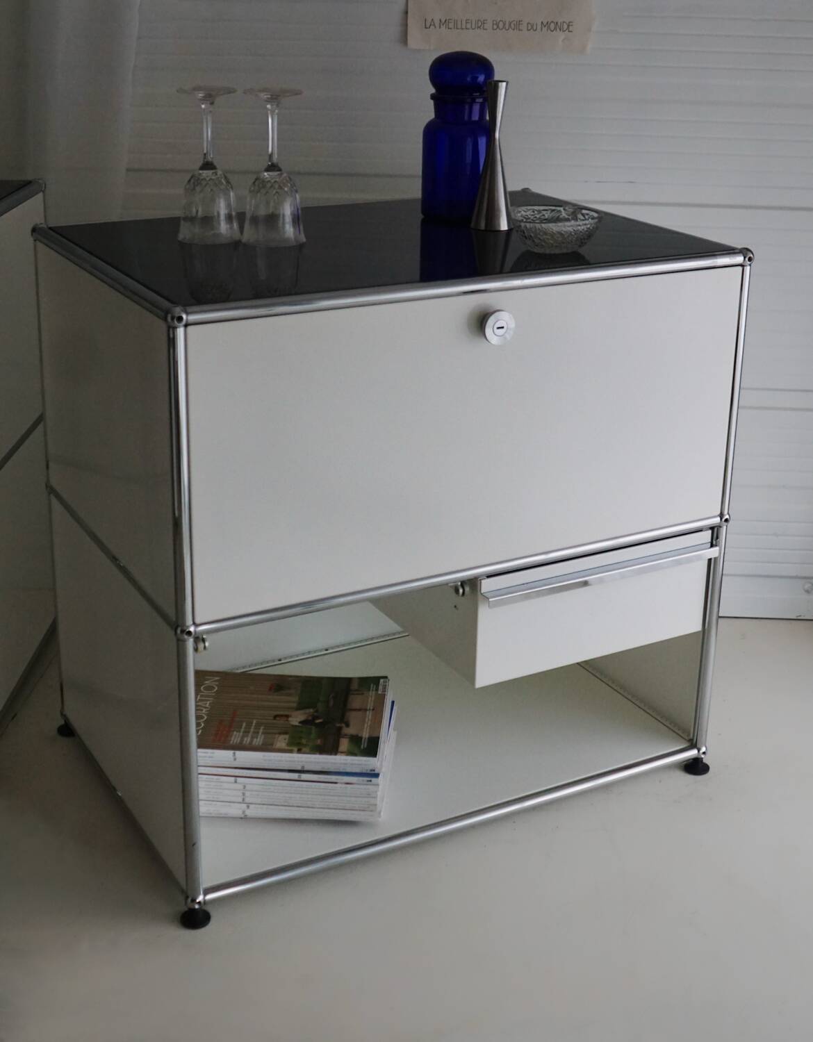 Lot of 3 designer furniture: usm haller white: 1 column with 2 modules.