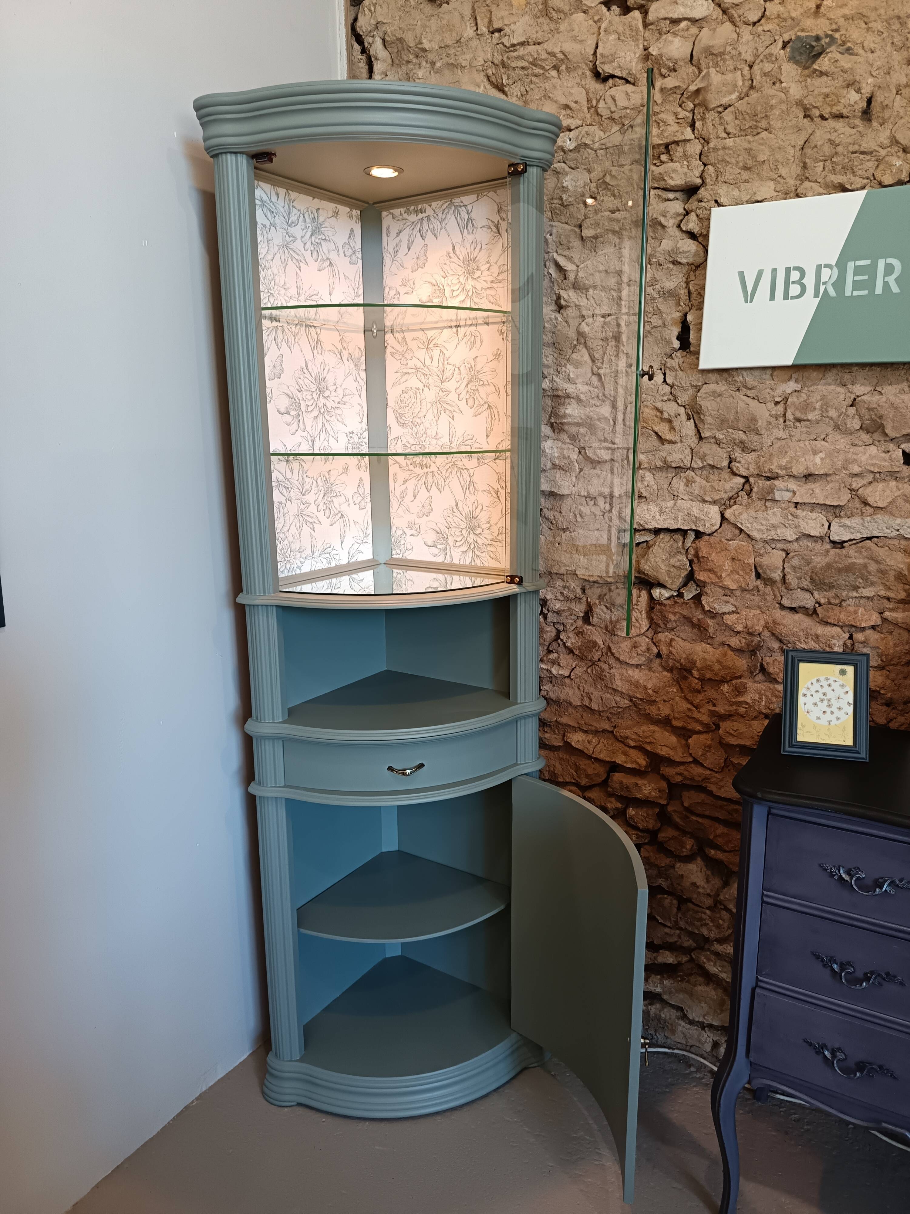 Vitrine vaisselier d'angle vert bronze