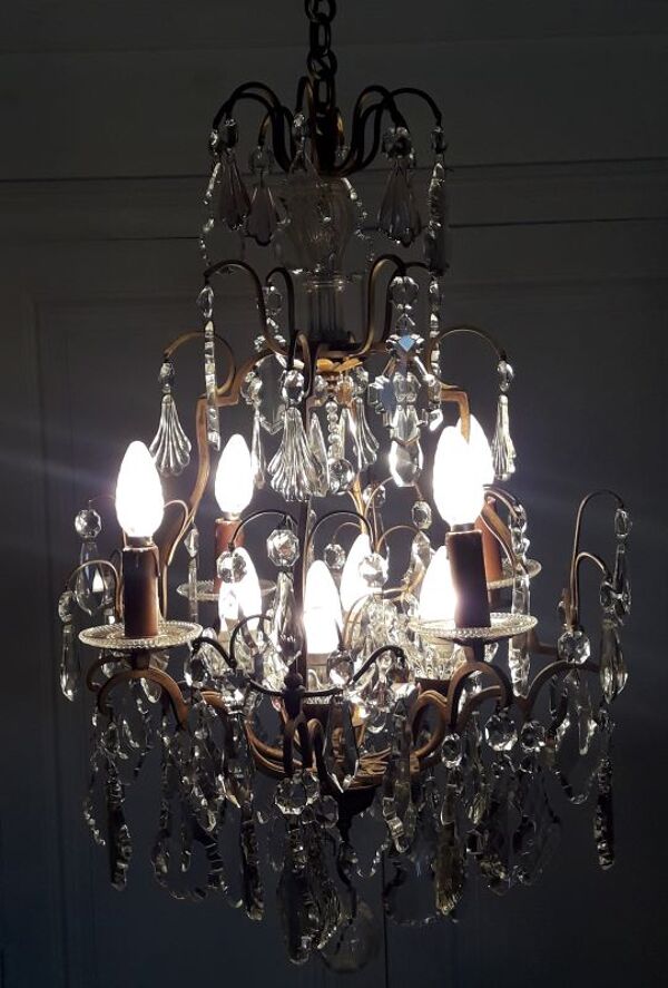 Lustre cage bronze et cristal Baccarat de style Louis XV