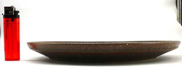 Assiette en céramique émaillée, signée André L'Helguen, design années 50/60