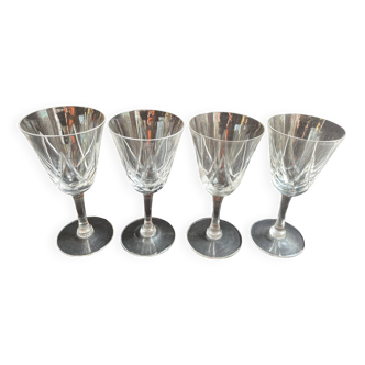 4 Verres à vin cristal taillé