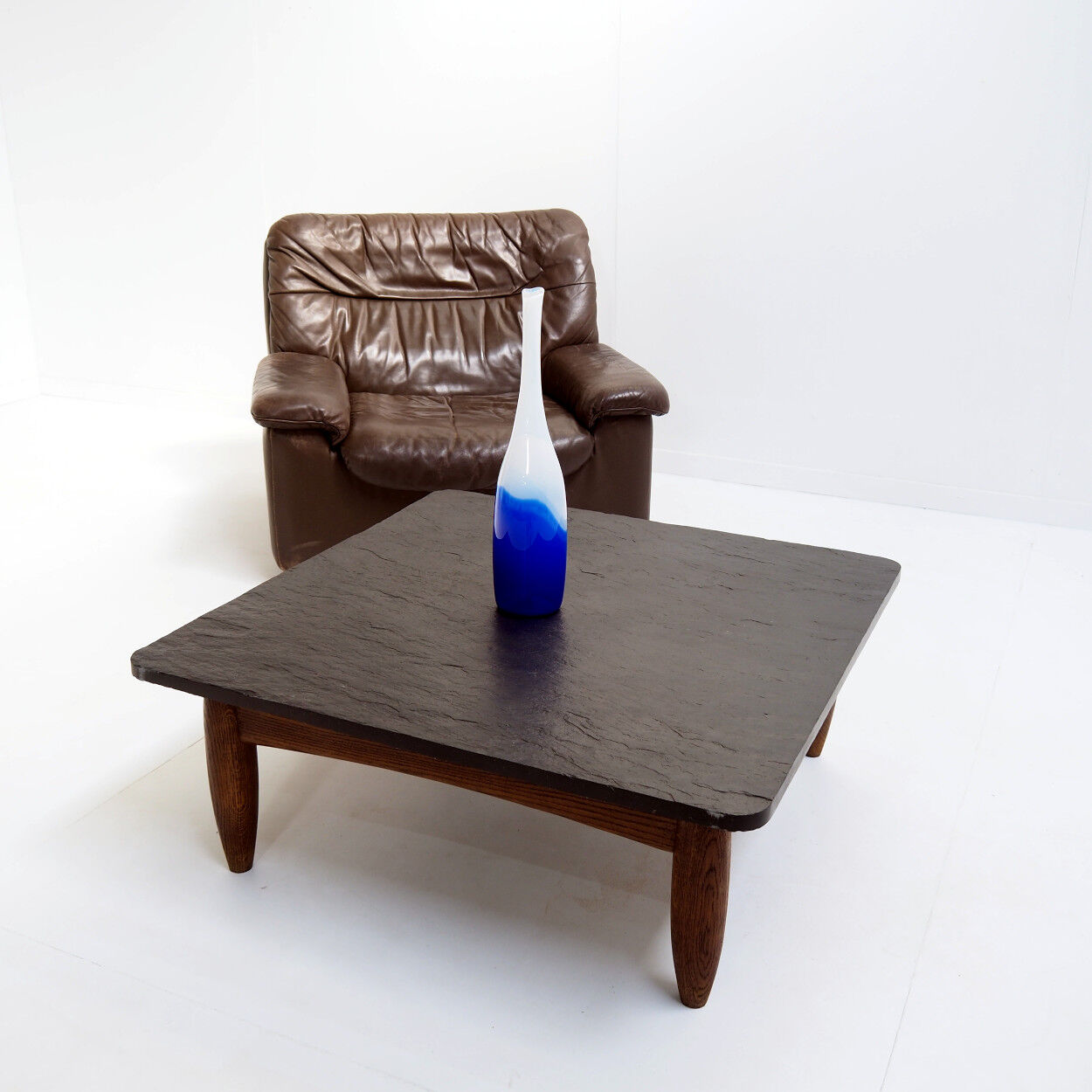 1950s bottle vase designed by Floris Meydam for ‘Glasfabriek Leerdam’.