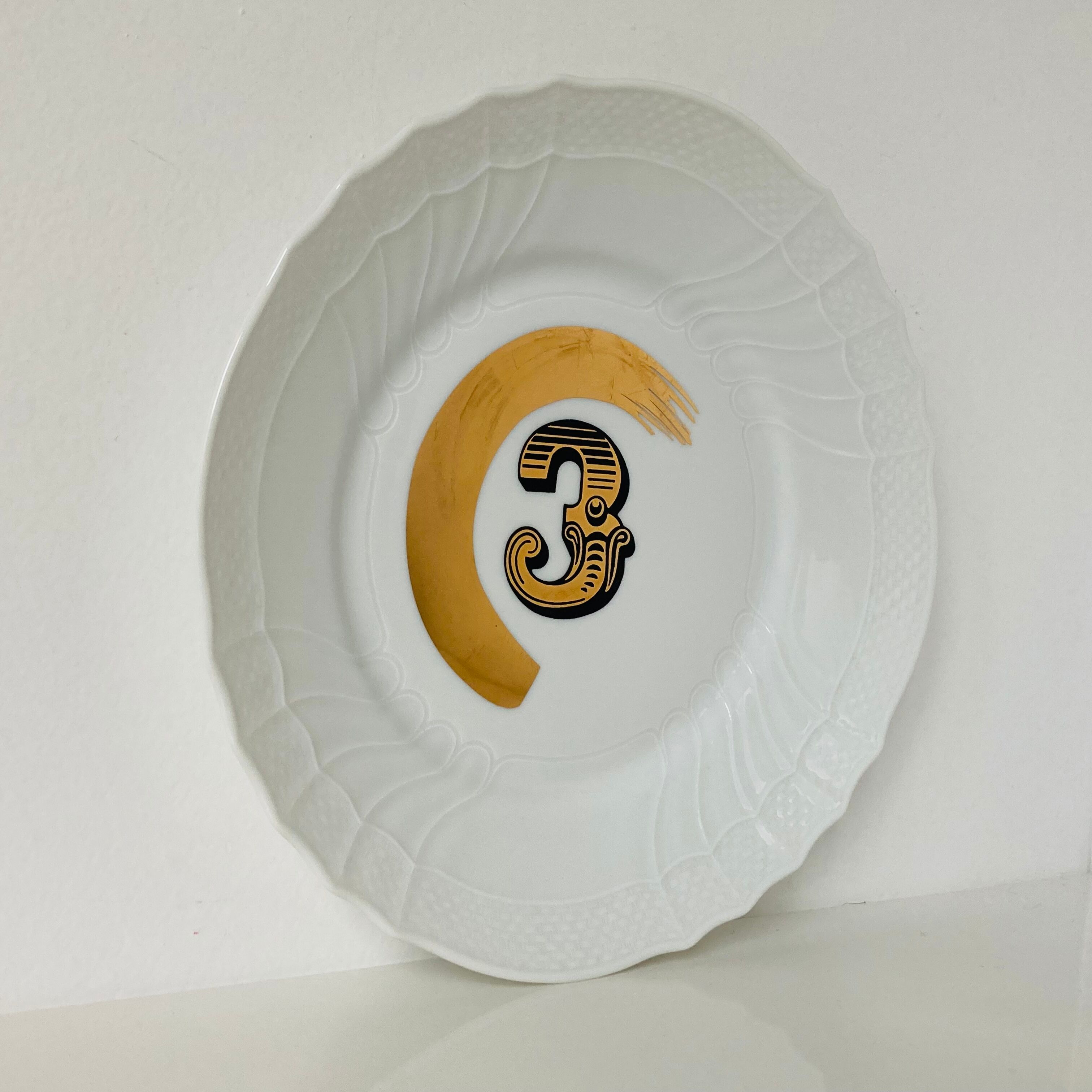 Suite of six plates Paola Navone Collection by Richard Ginory Italy model Elbe