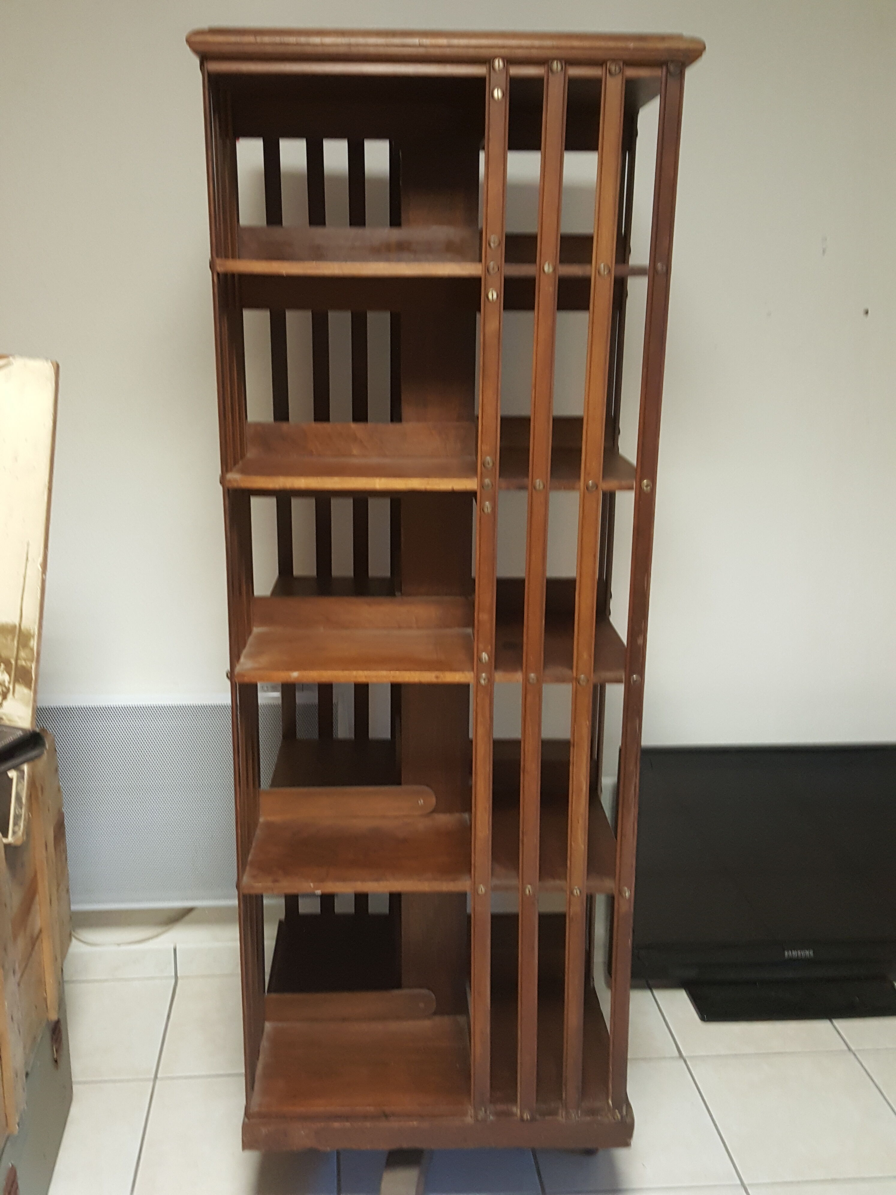 Revolving terquem bookcase