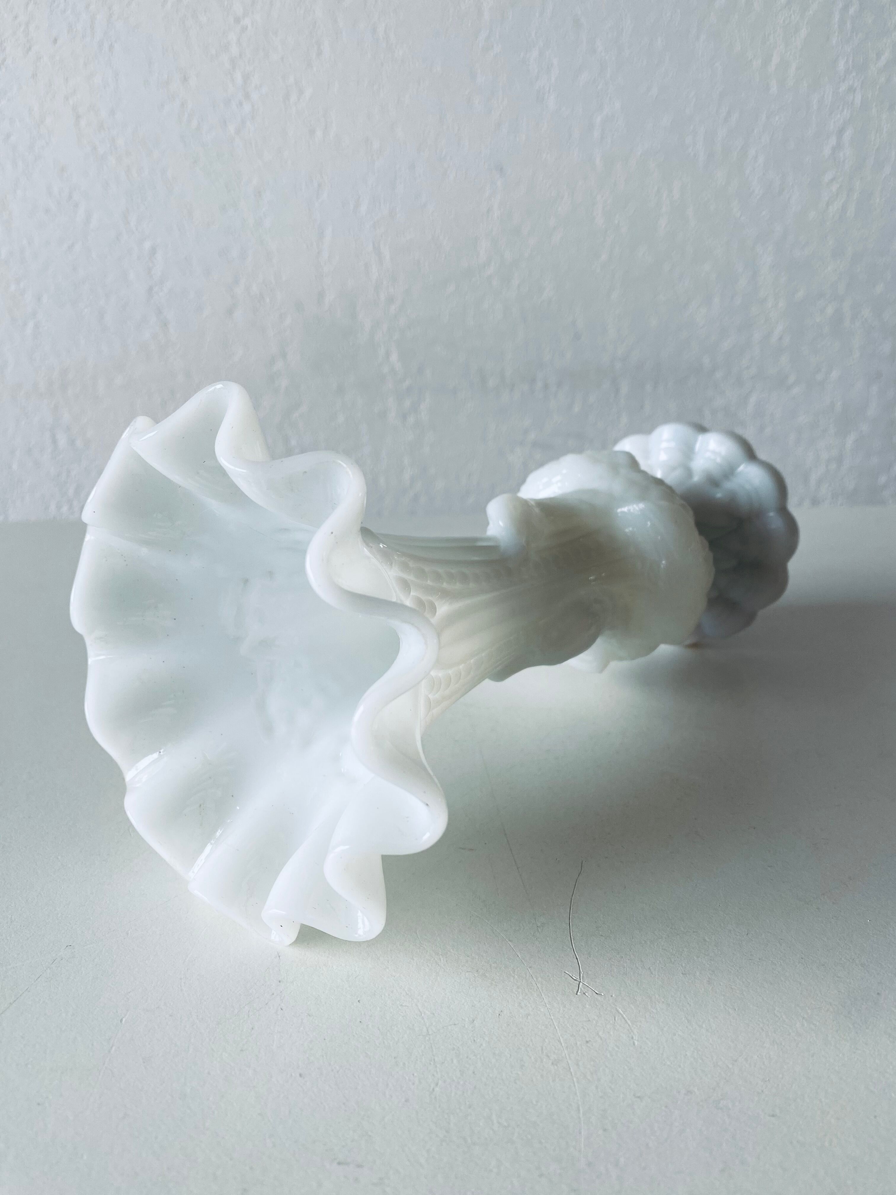 White opaline vase decoration geese