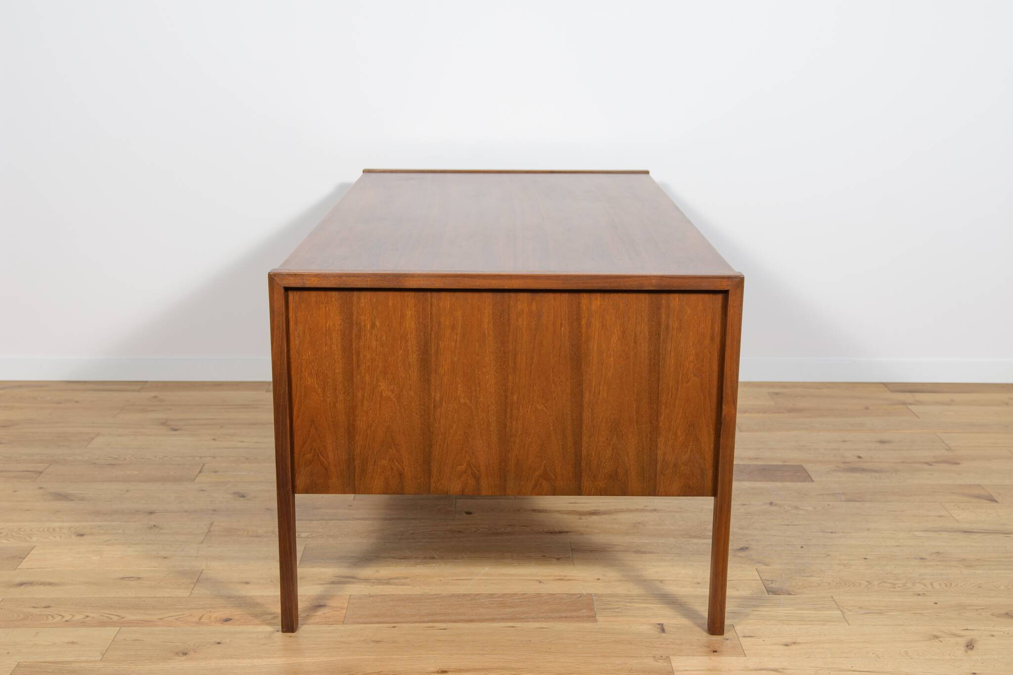 Mid-Century Walnut Desk by Jens Risom for Jens Risom Design, 1960s