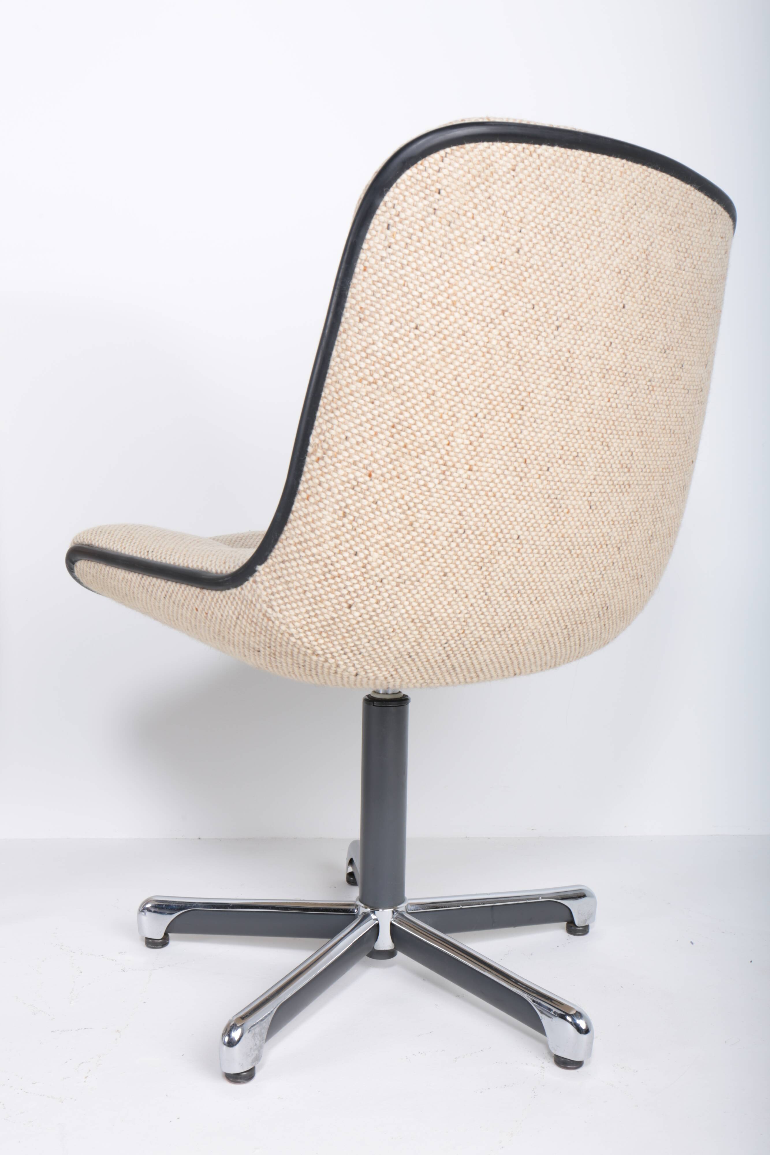 Set of 4 Strafor 451 armchairs by Randall Buck, 1970s