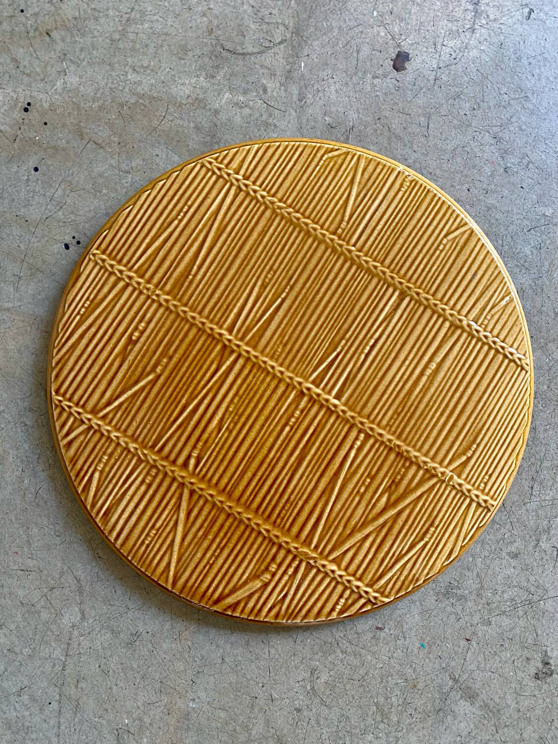 Presentation plate Gien