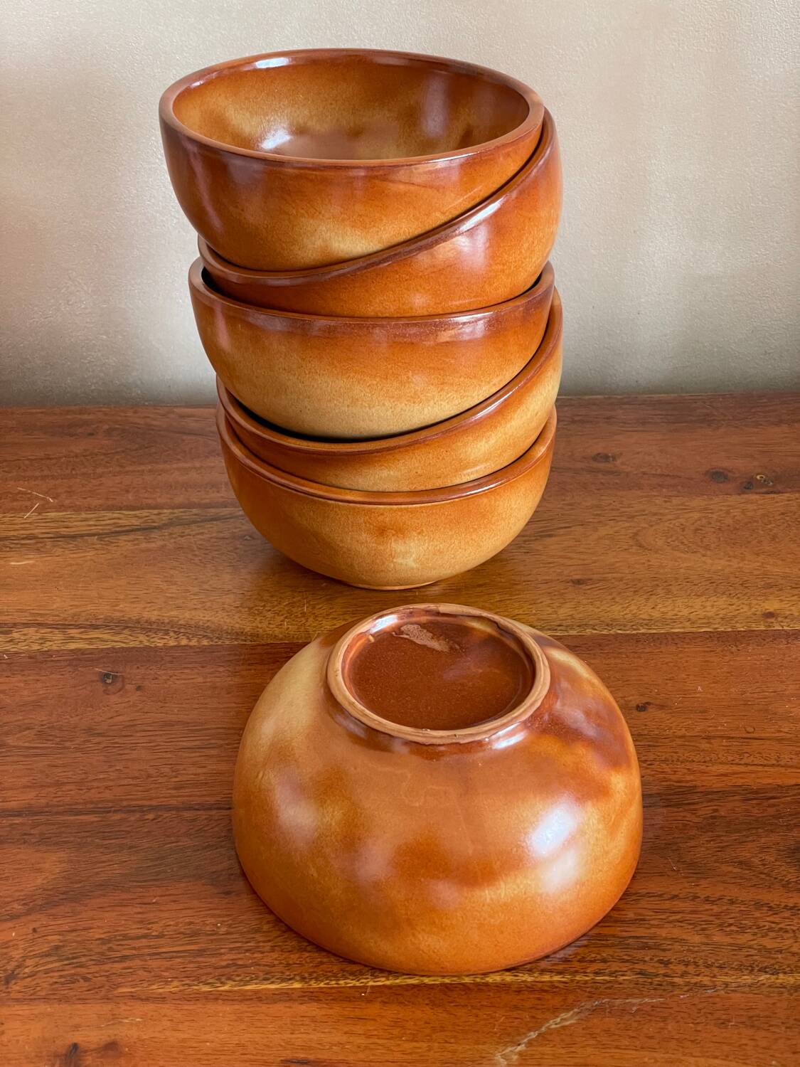 6 stoneware bowls