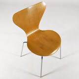 Pair of chairs 3107 "Butterfly" by Arne Jacobsen for Fritz Hansen