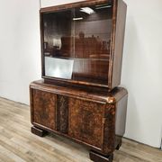 Vitrine Art Déco des années 1930 en noyer et racine de noyer