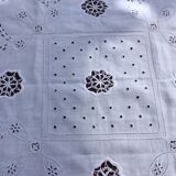 Linen table centre