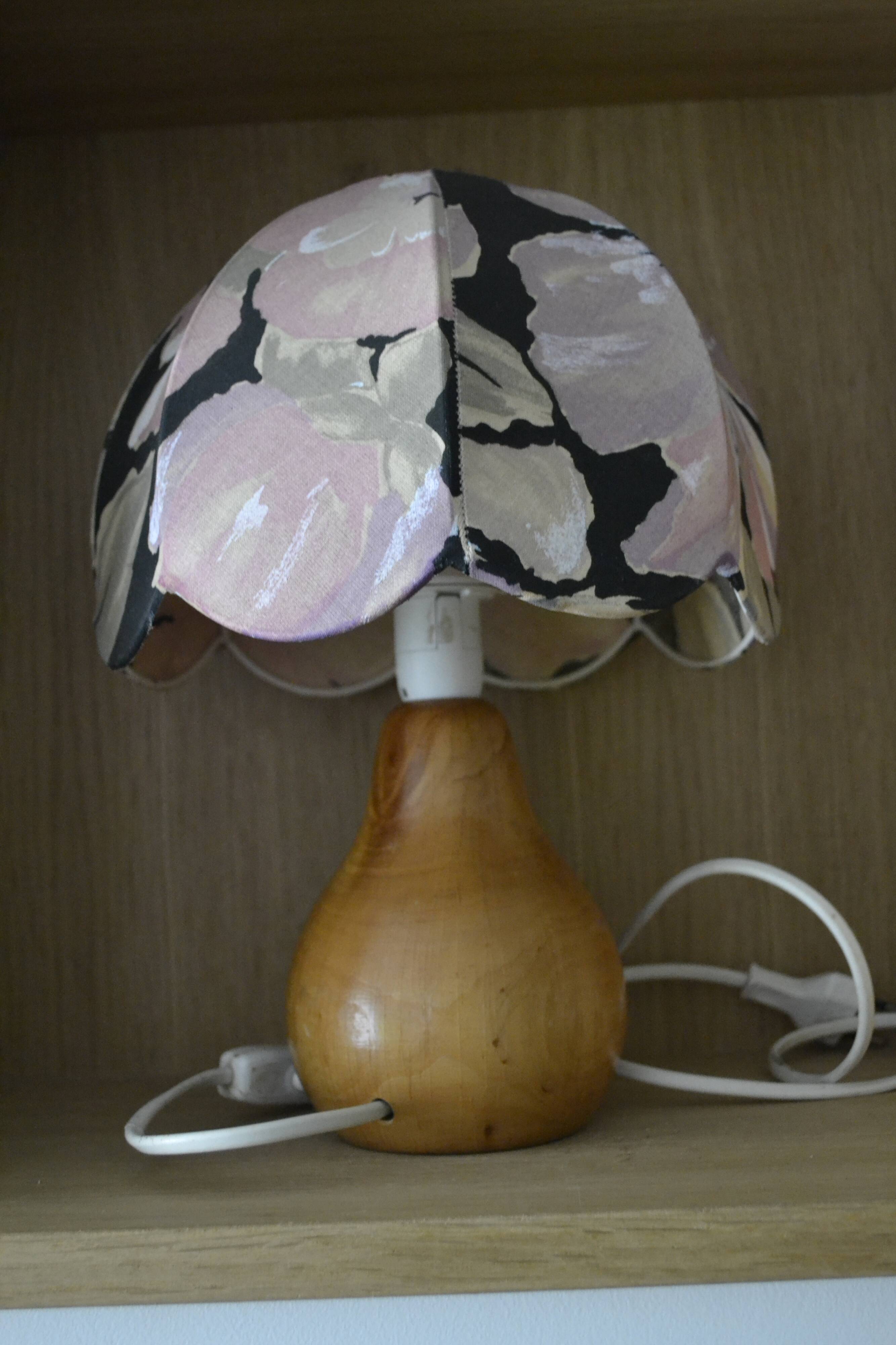Pear-shaped wooden lamp and its fabric lampshade