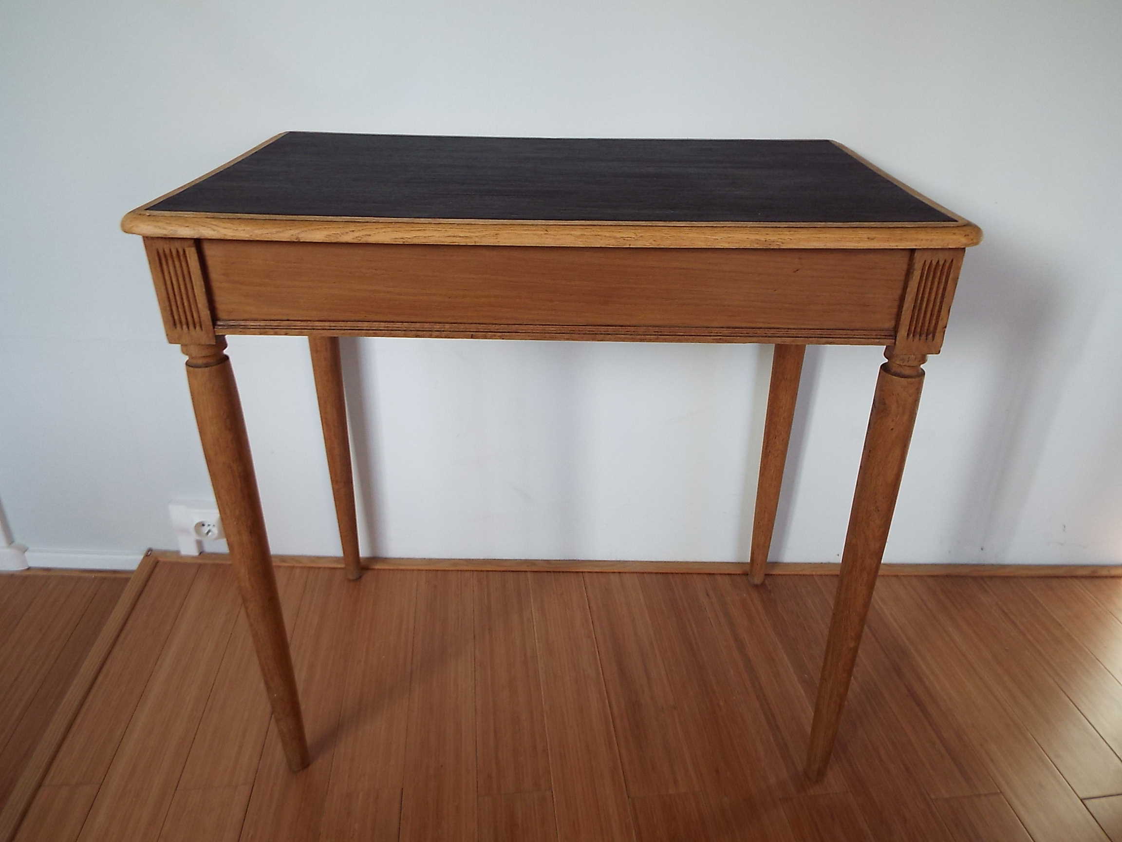 Art deco style table