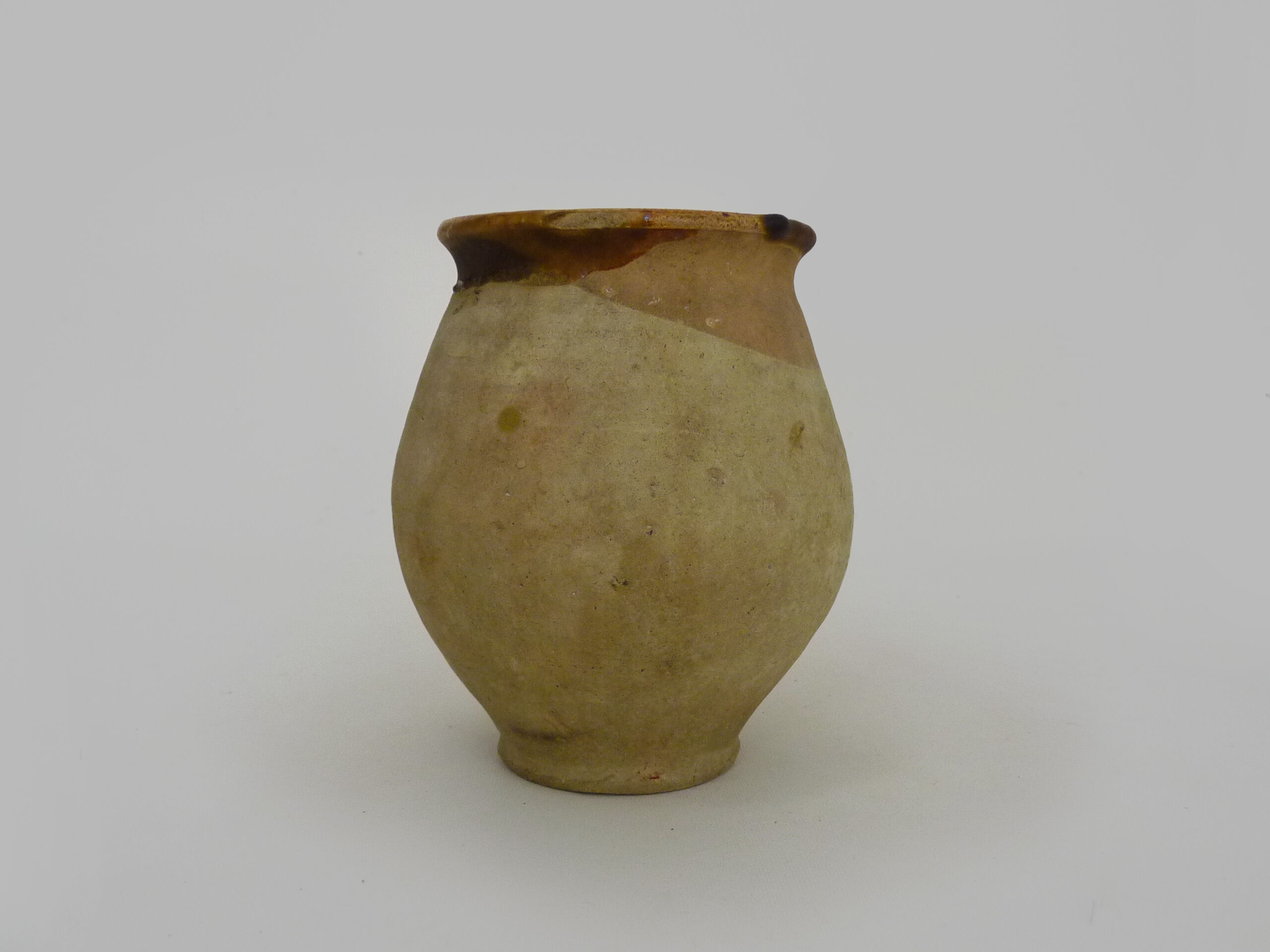 Pot in glazed beige brown terracotta, southwest of the France