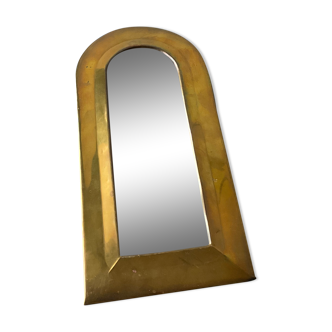 Small oriental mirror