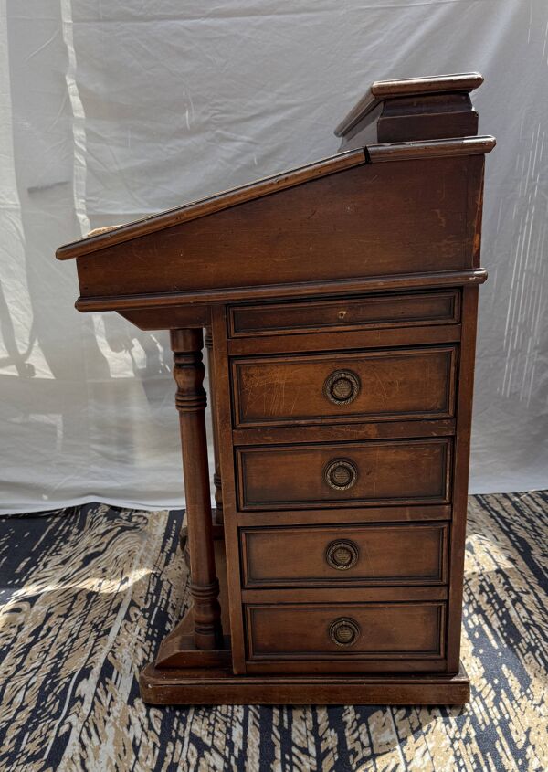 Secrétaire Davenport