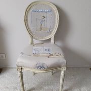 Louis XVI upholstered medallion chair, beige cracked patina, sea fabric
