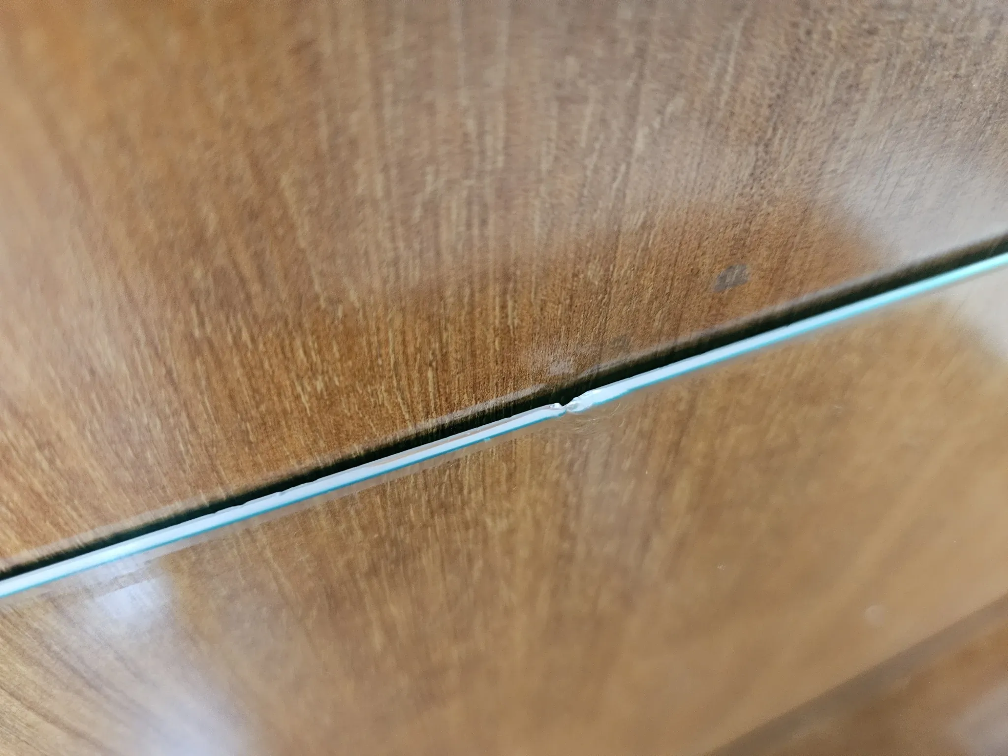French Art Decò display cabinet from the 1940s in walnut
