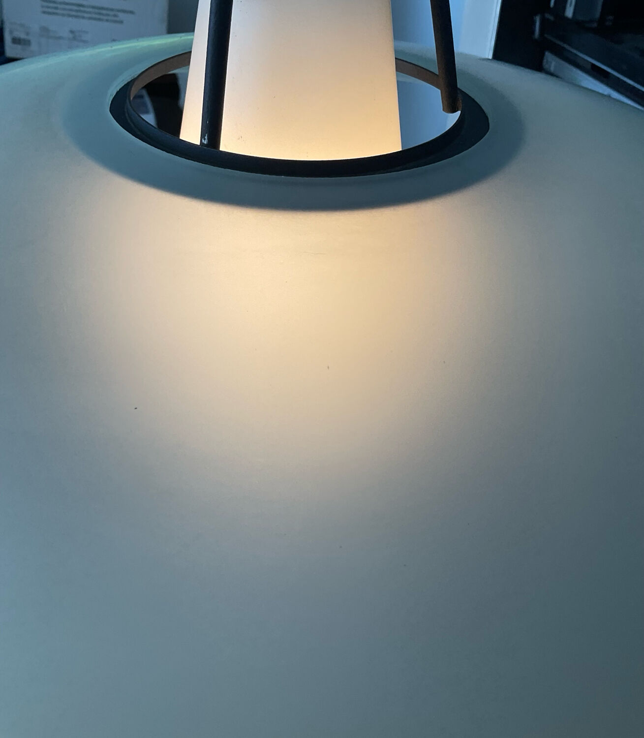 Postmodern Helestra Leuchten pendant light in opaline and frosted glass