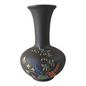 Old vase, enamelled flower decoration, to be identified