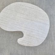 Table basse tripode forme libre, en bois et Formica années 60