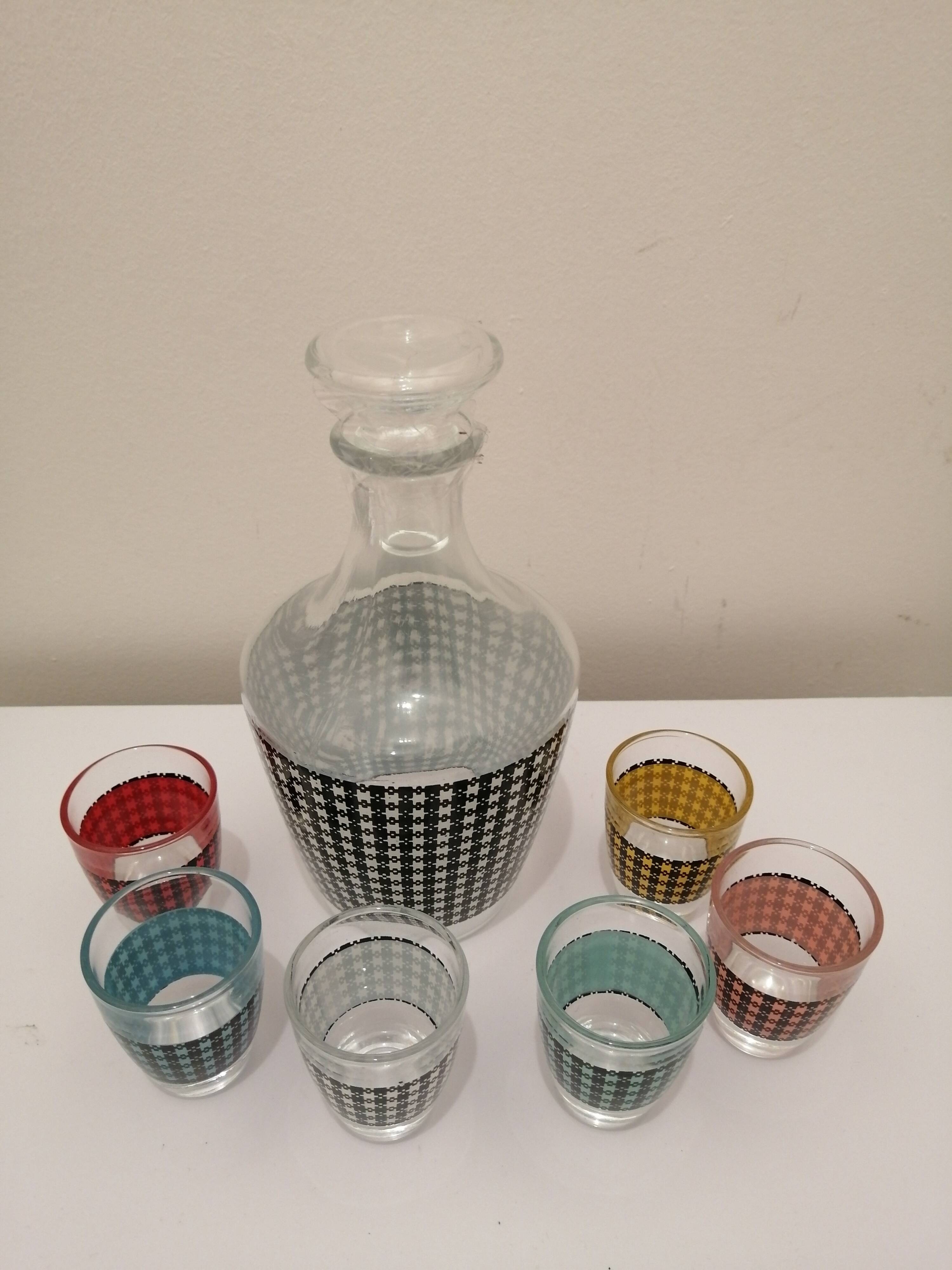Vintage houndstooth liqueur carafe + 6 glasses