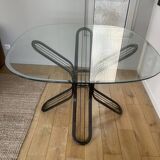Table à manger en verre et métal noir