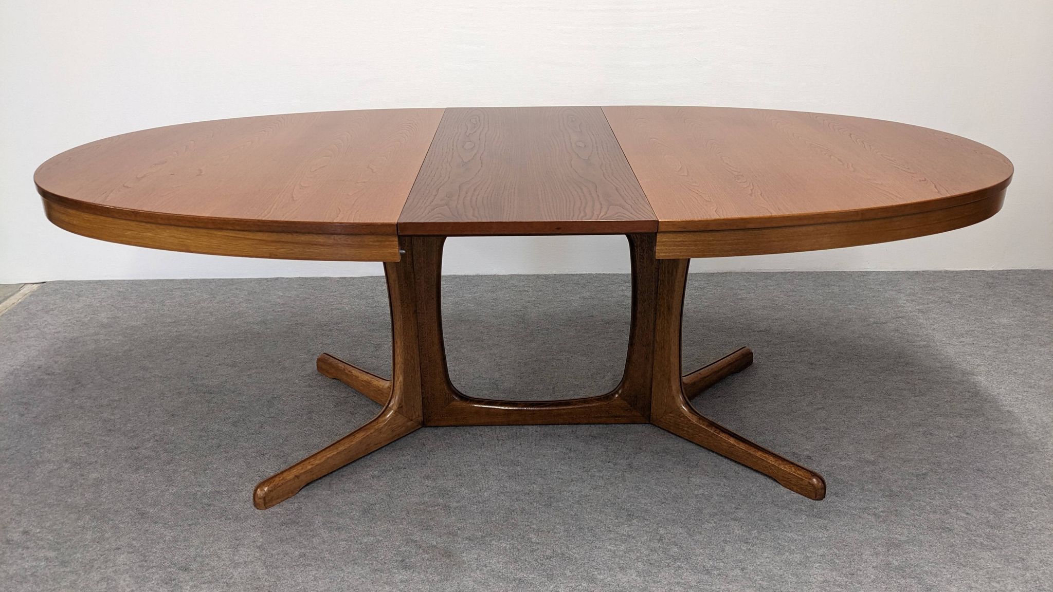 Table ovale de salle à manger extensible Baumann, France vers 1970