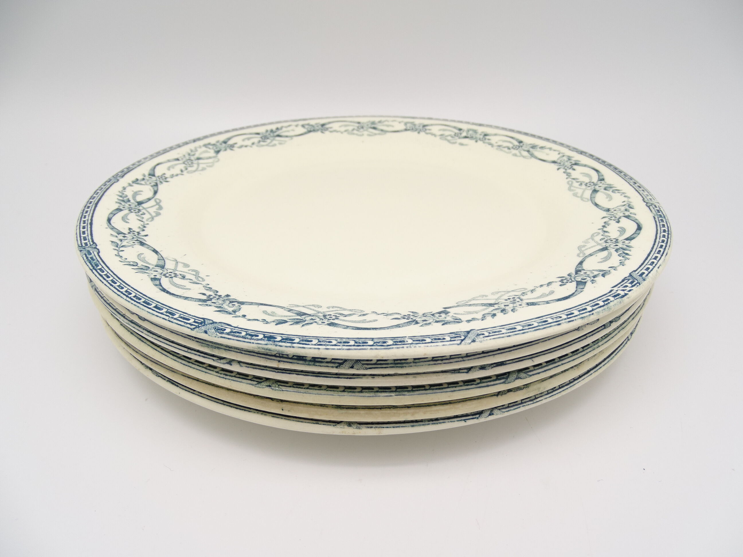 Lot of 6 plates with model dessert Recamier